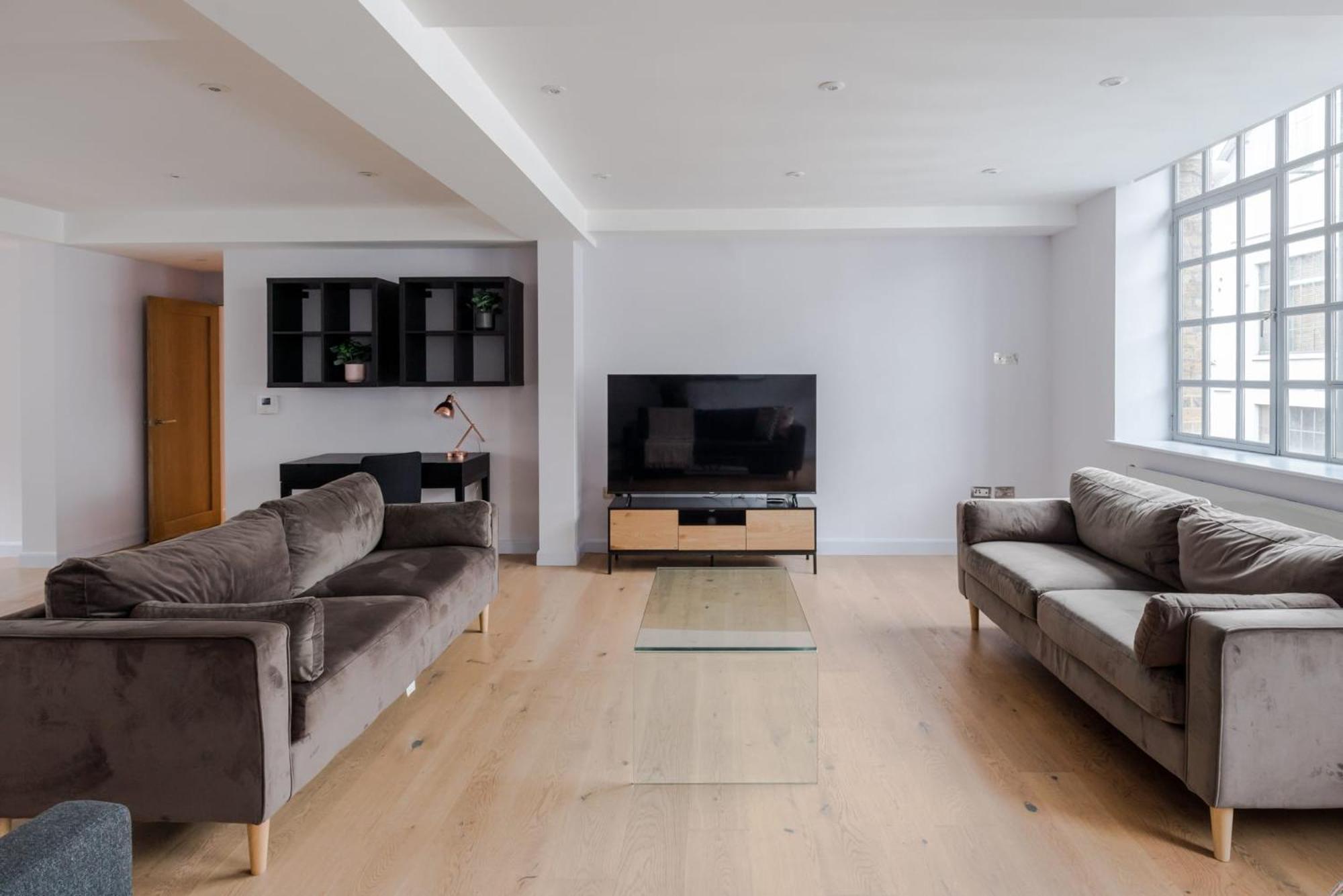 Apartment Law & Order - Farringdon - By Frankie Says *