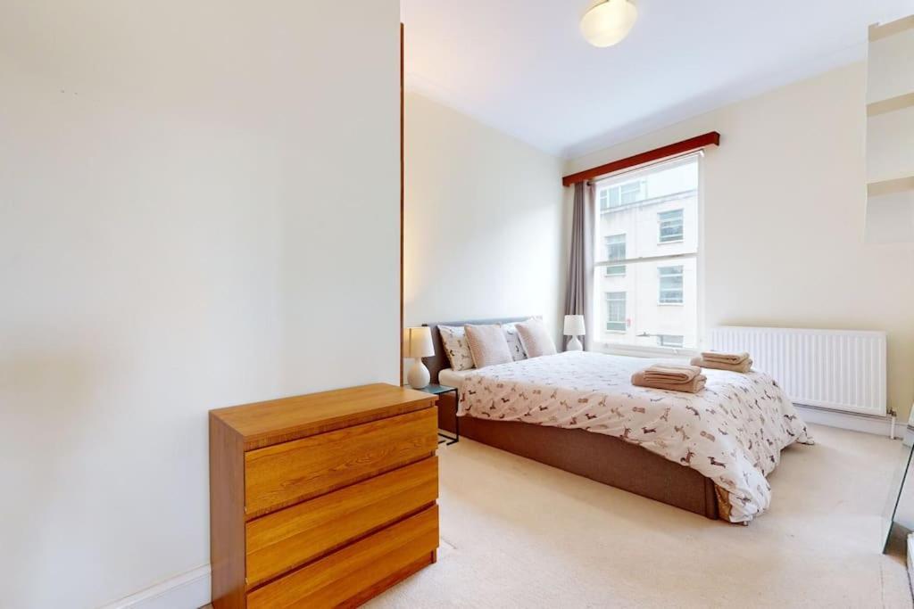 Charming And Bright Flat In Paddington! Lägenhet *