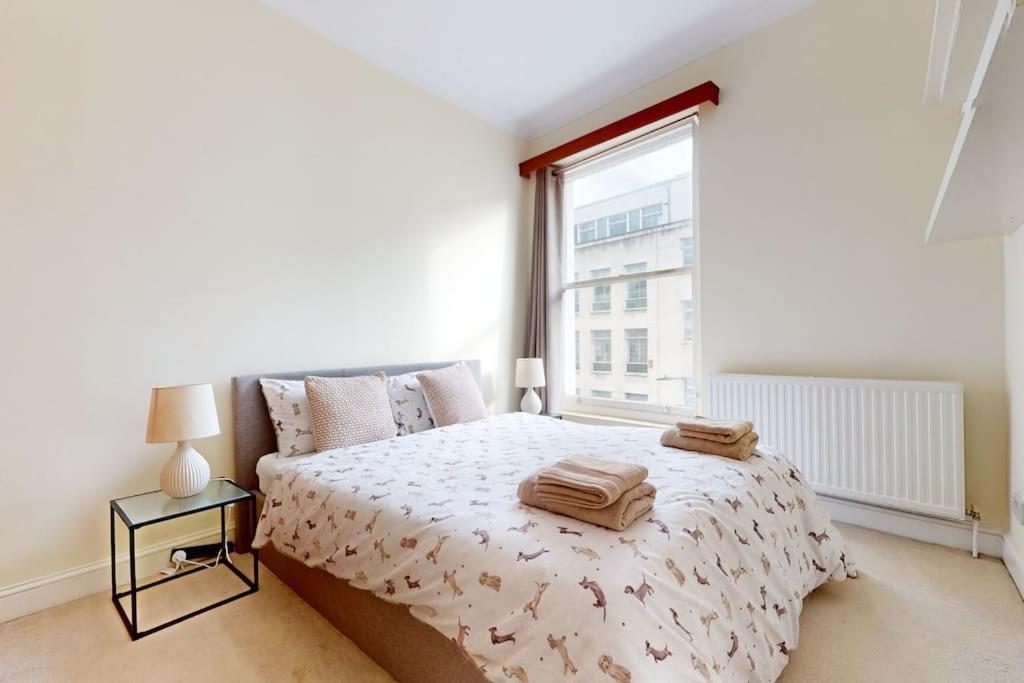 Charming And Bright Flat In Paddington! Lägenhet