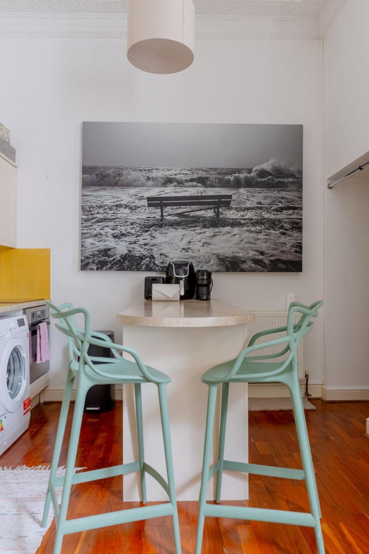 Charming Mezzanine Heart Of Paddington *