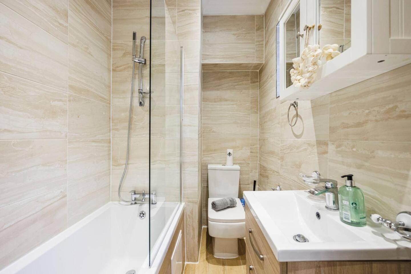 Appartement 12 Bed Charming And Bright Flat