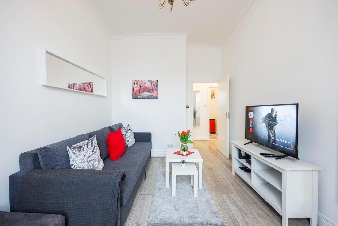 12 Bed Charming And Bright Flat * Londen
