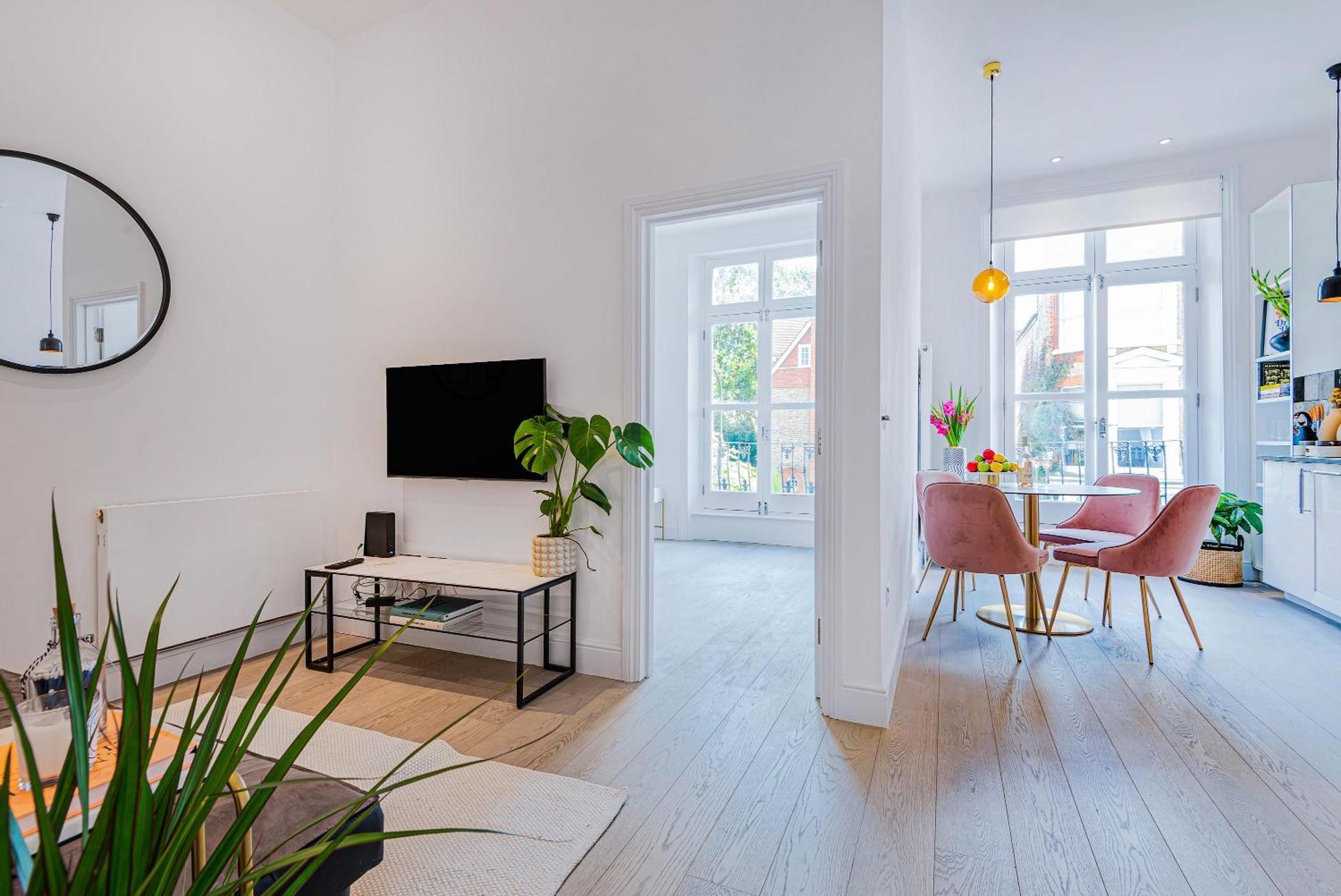 Lady On The Lane- 2 Bed Primrose Hill London