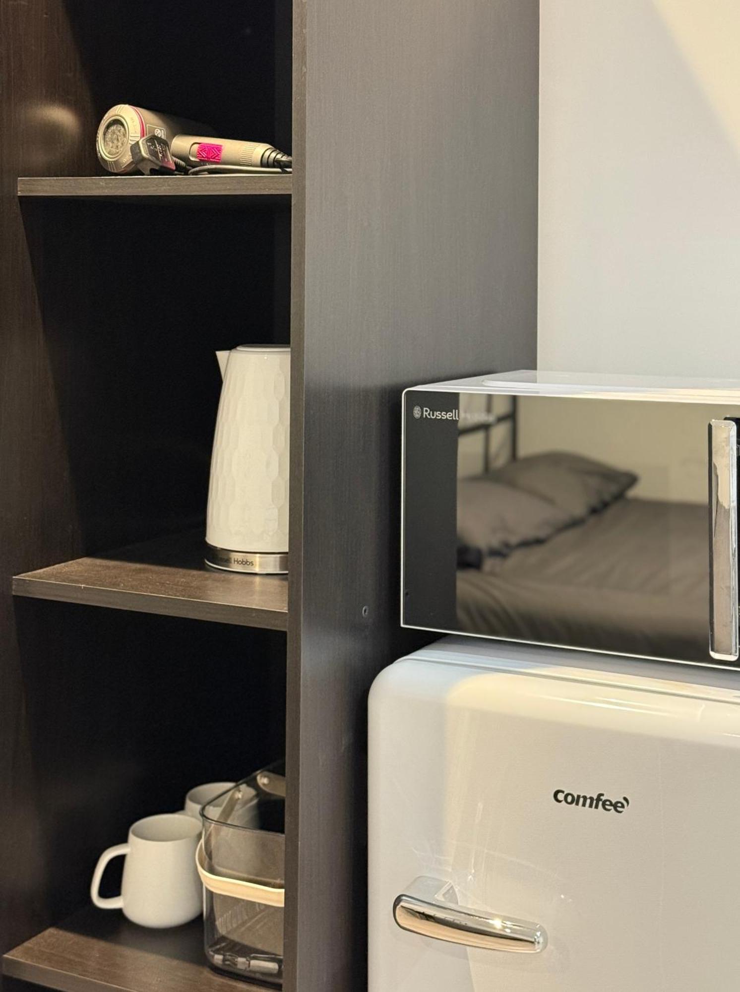 Two Rooms, Balcony, Private Bathroom