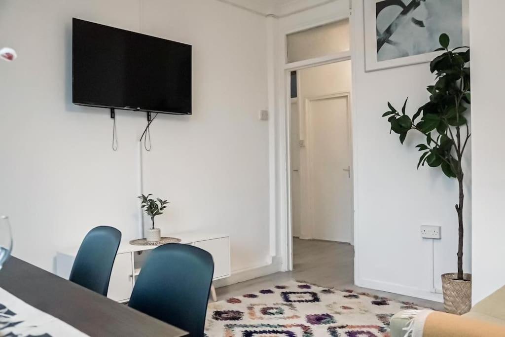 Spacious 3 Bedroom Flat London