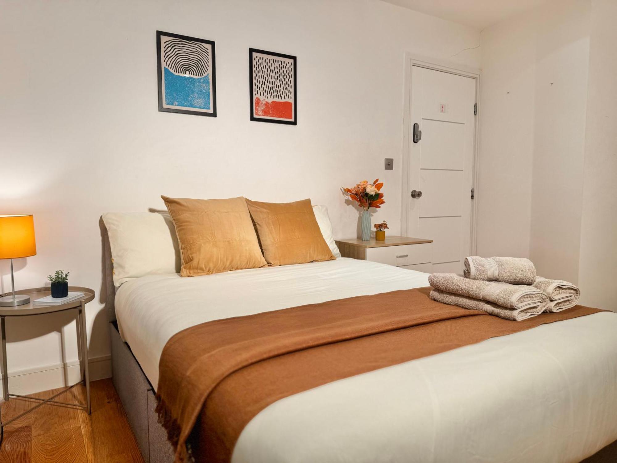 Gasthof En-suites With Free Parking 30min To