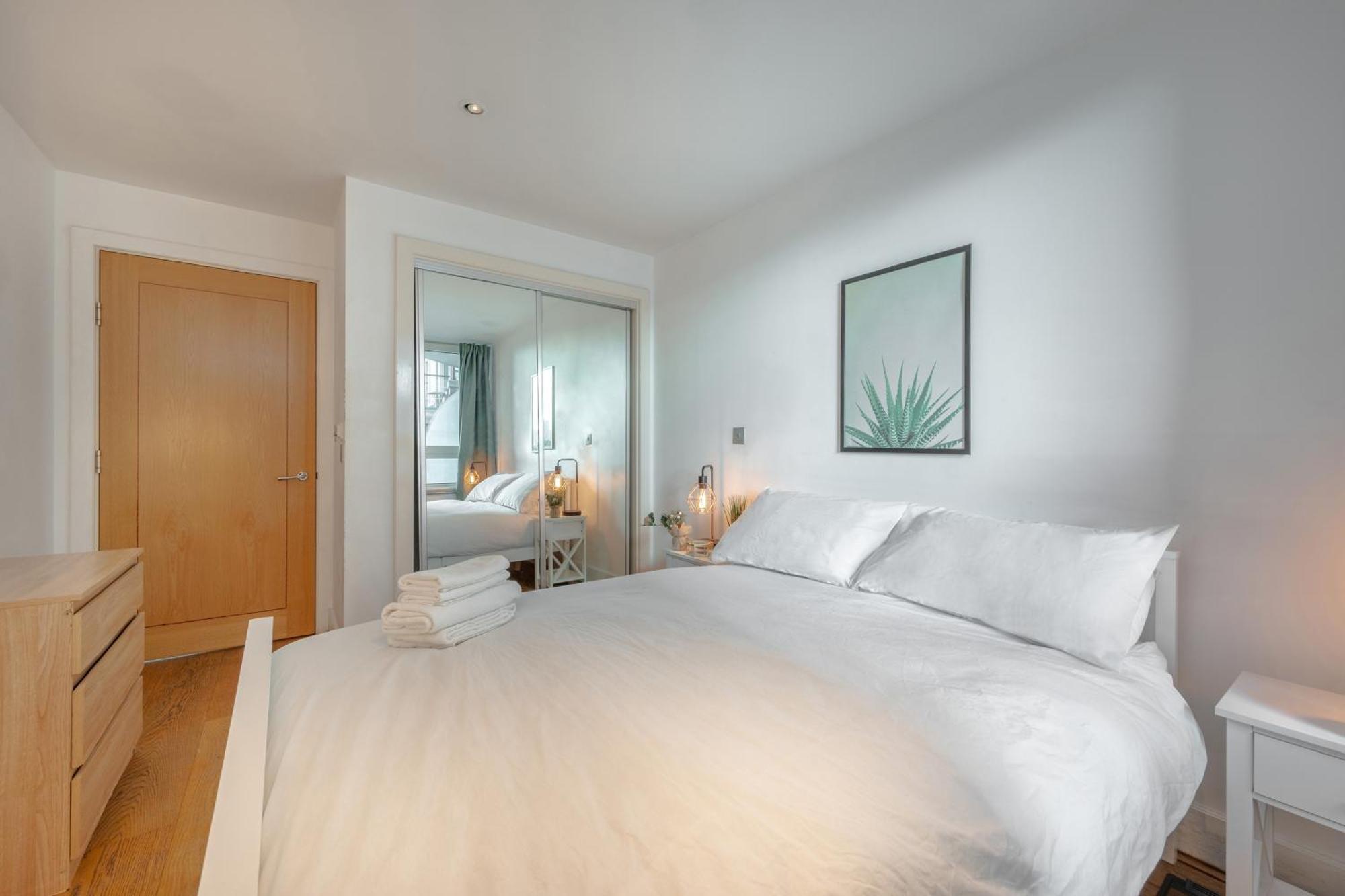 Riverside Balcony Apartments, 10 Minutes From Oxford Circus Appartement *