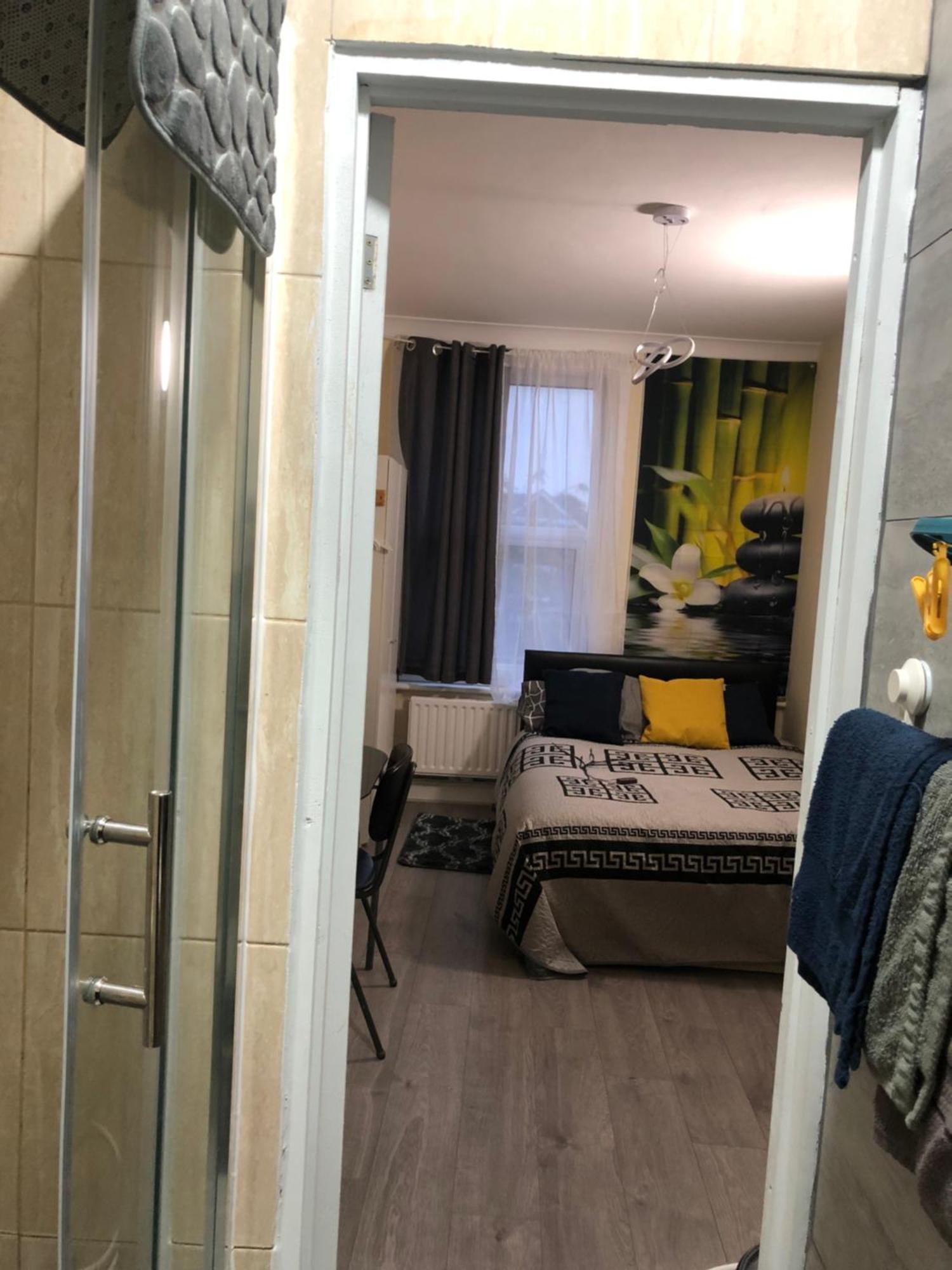 Blue Room, Three Apartment *