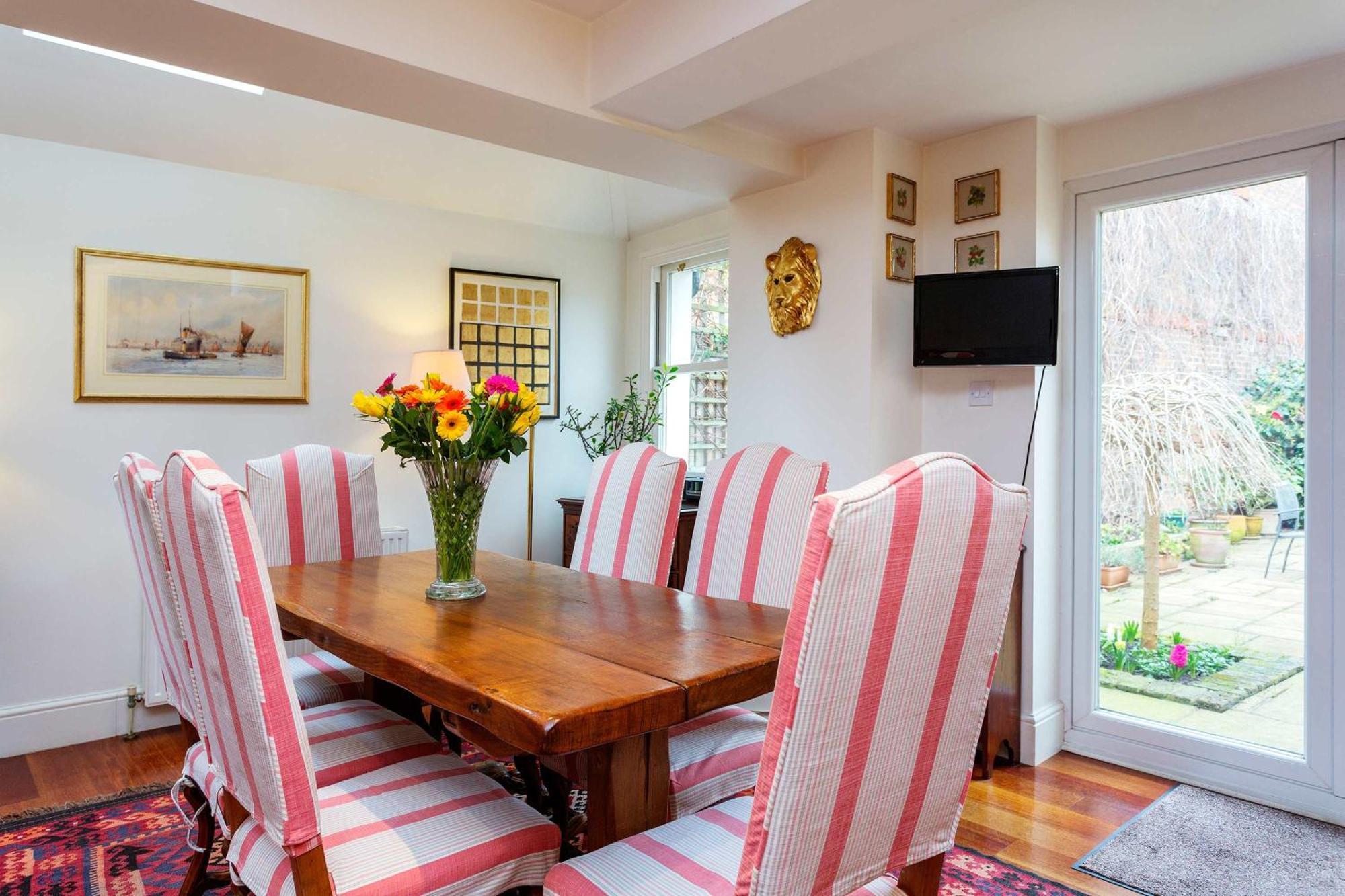 Veeve - Rose-tinted Charm Vakantiehuis *