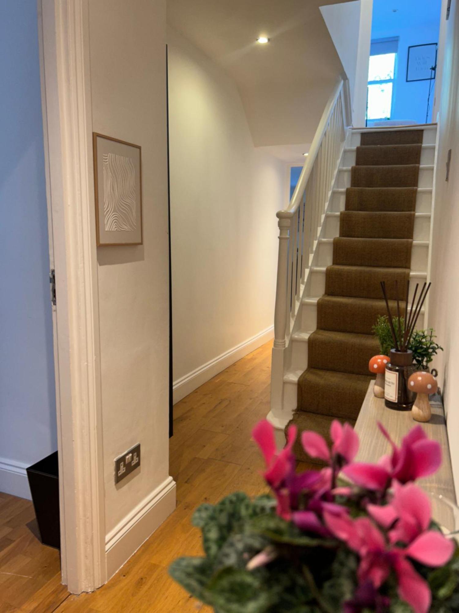 2 Bedroom Kennington House * Londen