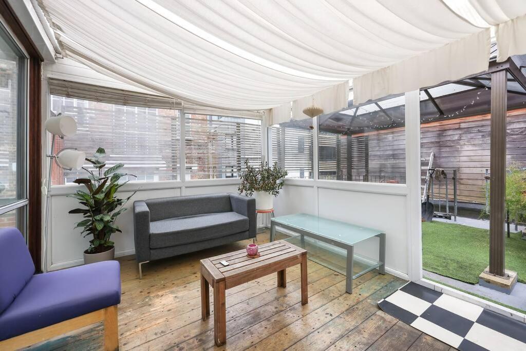Appartement Two-bedroom Short Term & Flexible Renting Hackney With Free Wifi And Roof Terrace! Londen