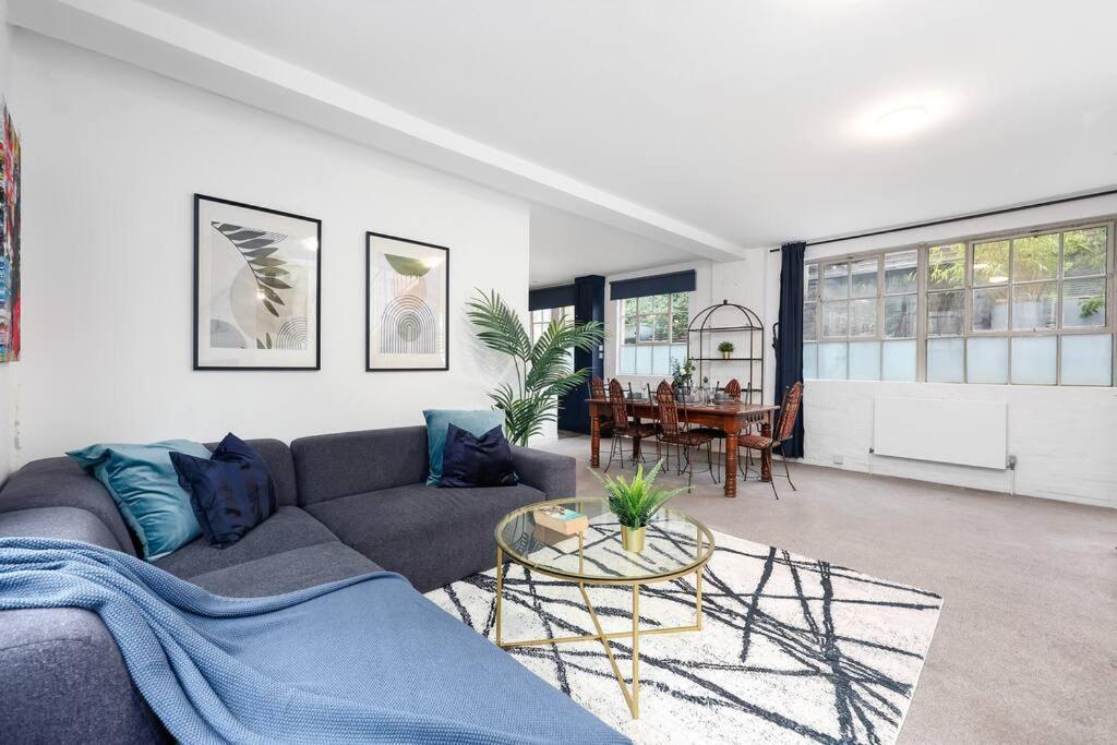 Two-bedroom Short Term & Flexible Renting Hackney With Free Wifi And Roof Terrace! * Londen