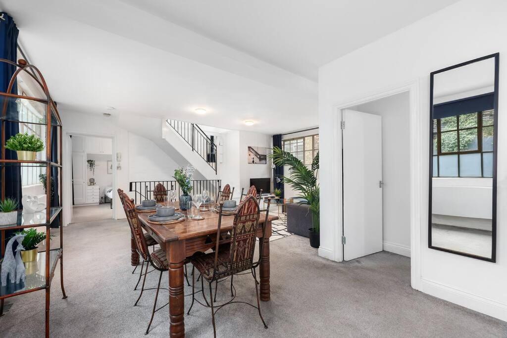 Two-bedroom Short Term & Flexible Renting Hackney With Free Wifi And Roof Terrace! Appartement Londen