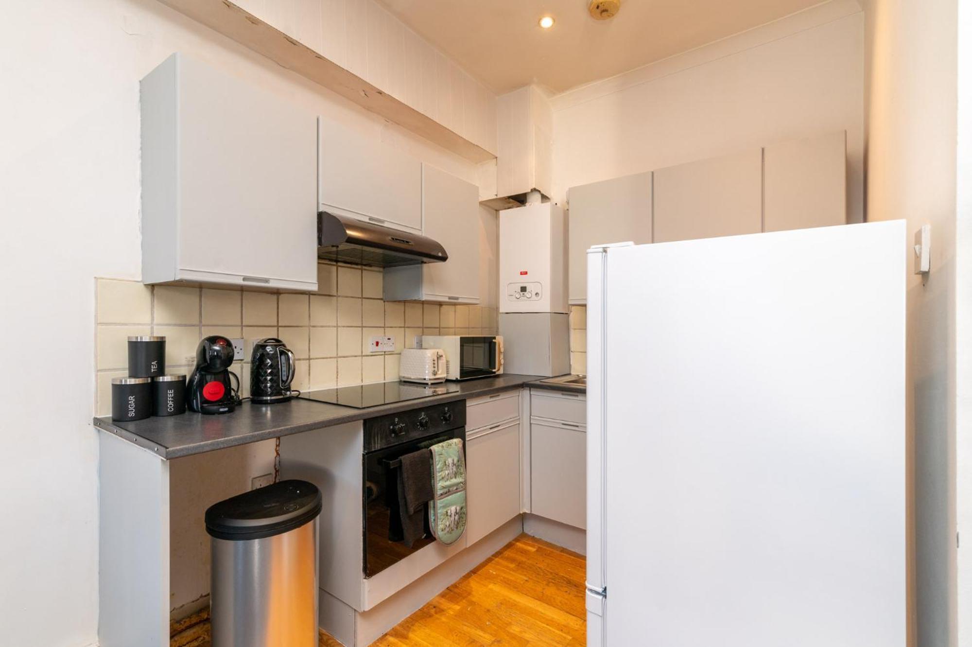 1br & 2br Apts By Livestay Short Lets & Serviced With Free Wifi Lejlighed