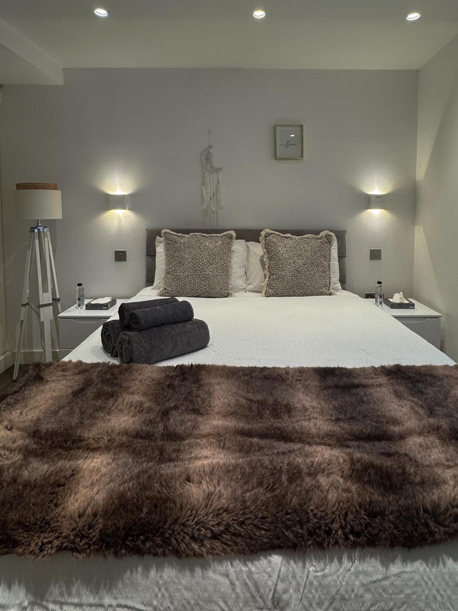 Mayfair 2 Beds Flat Near Bond Street, Opposite Selfridges On Oxford Street Appartement Londen