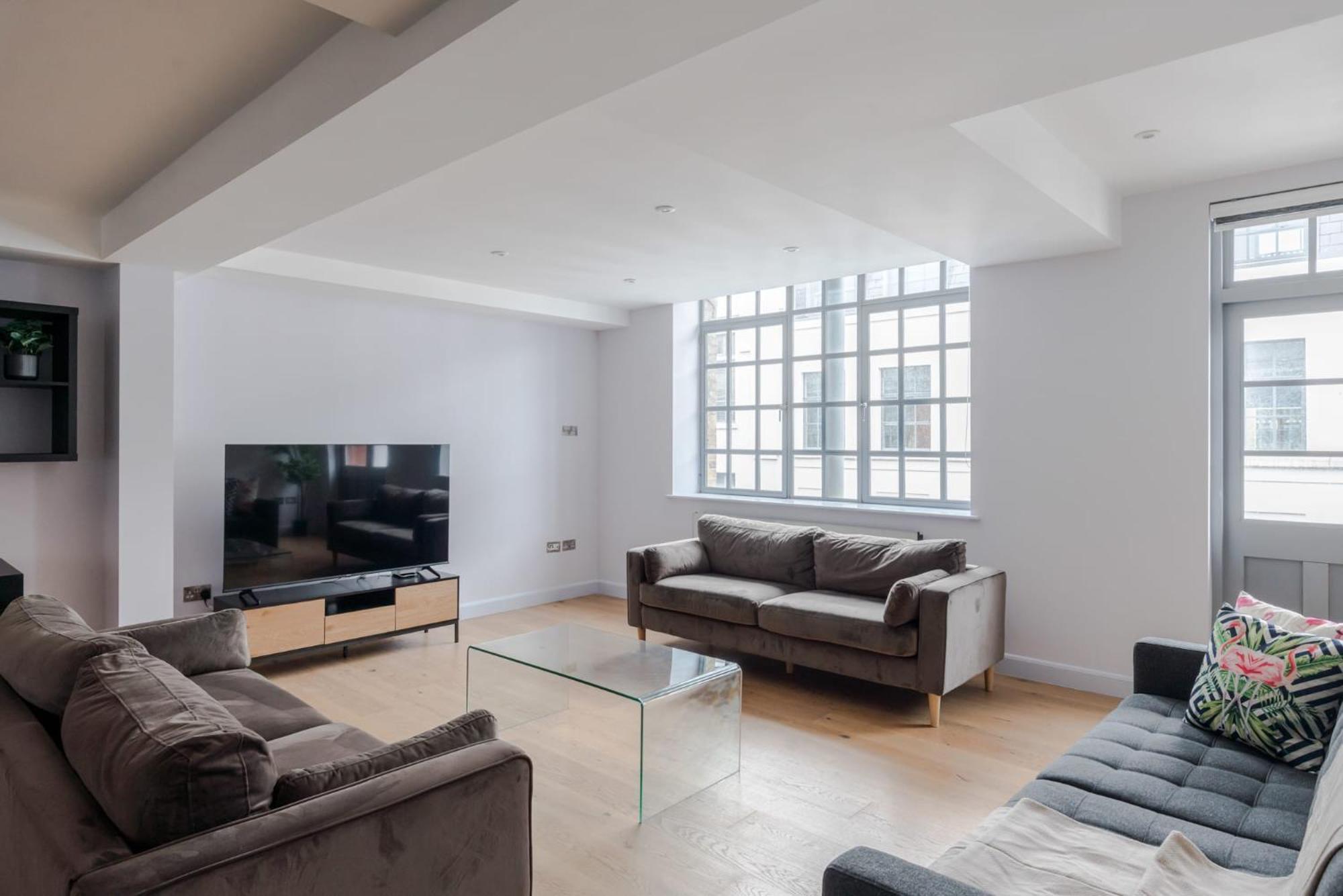 Apartment Law & Order - Farringdon - By Frankie Says London