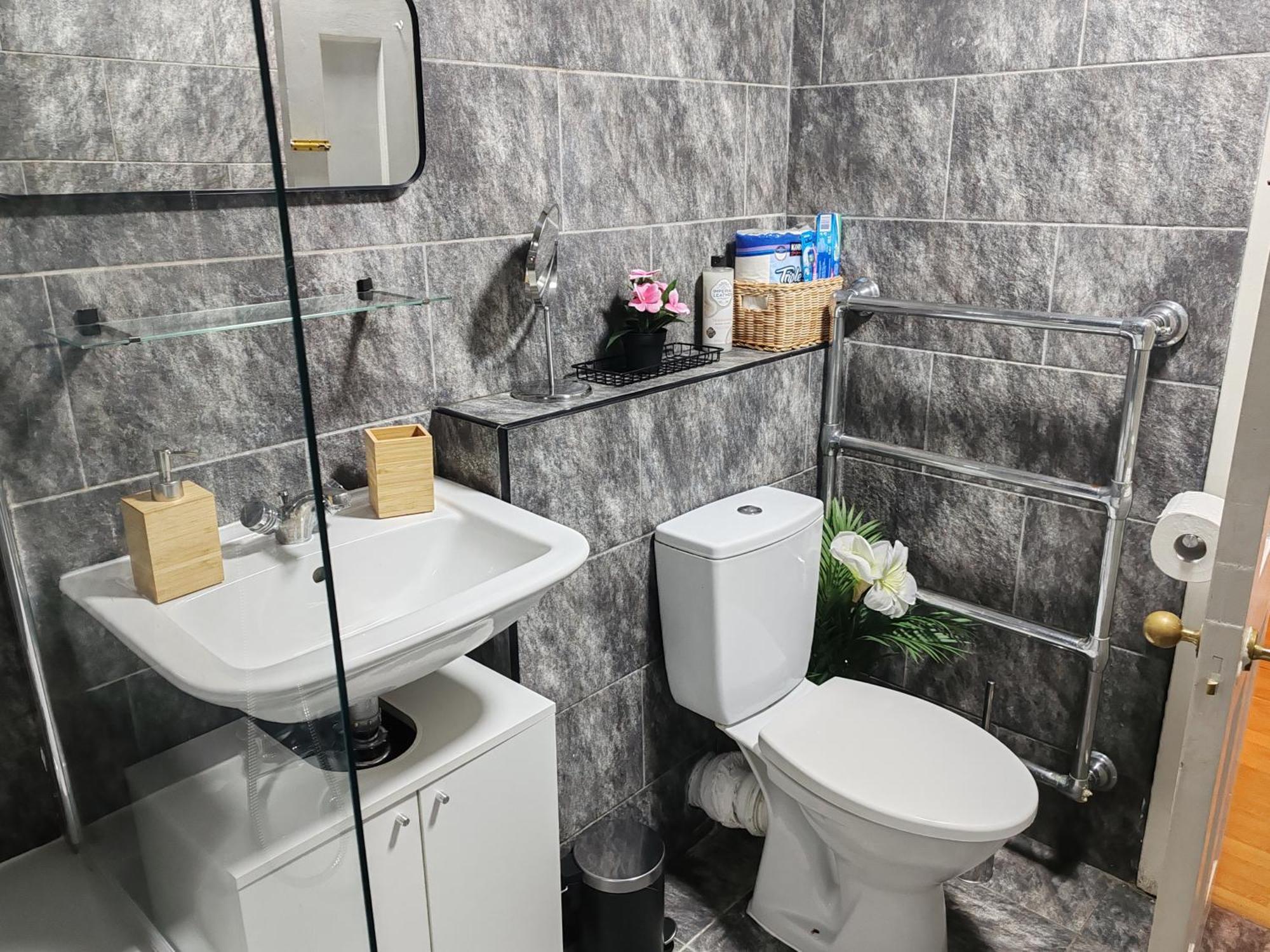 Apartment Two Bedroom In Queensway, W2,