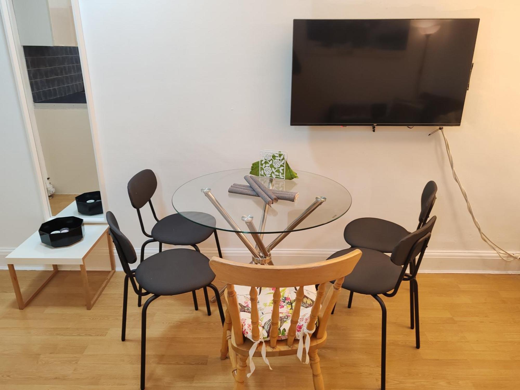 Two Bedroom In Queensway, W2,