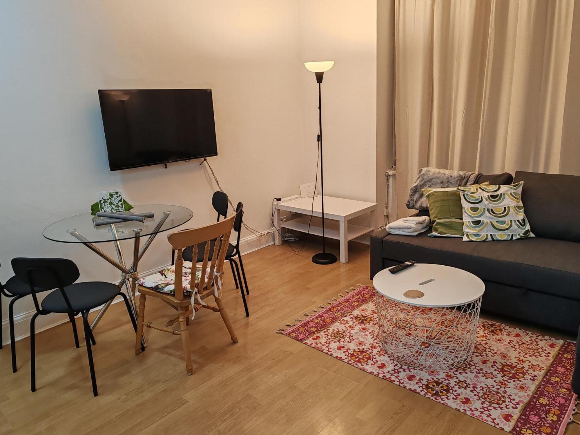 Two Bedroom In Queensway, W2, * London