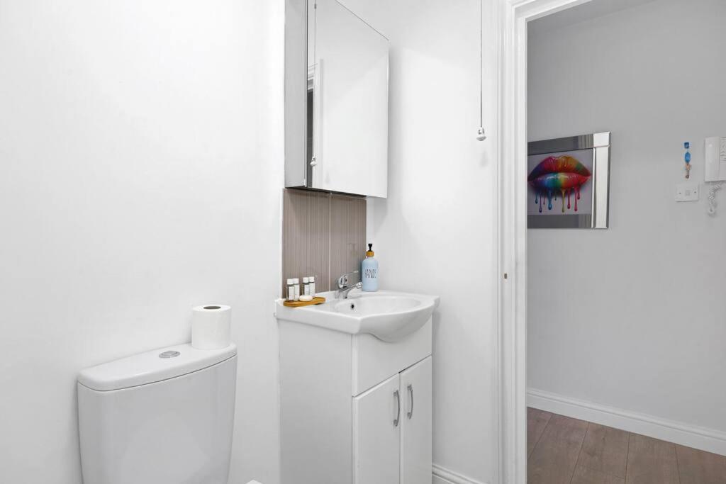 Modern & Cozy In Prime Soho Location Appartement