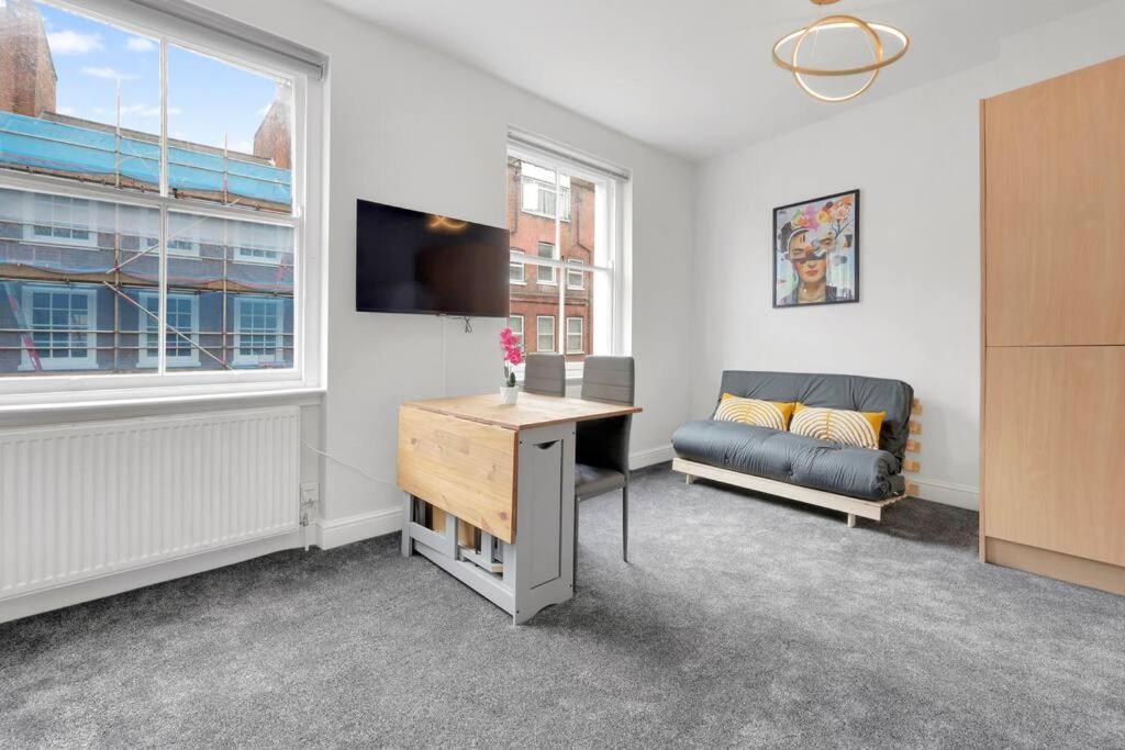 Appartement Modern & Cozy In Prime Soho Location Londen