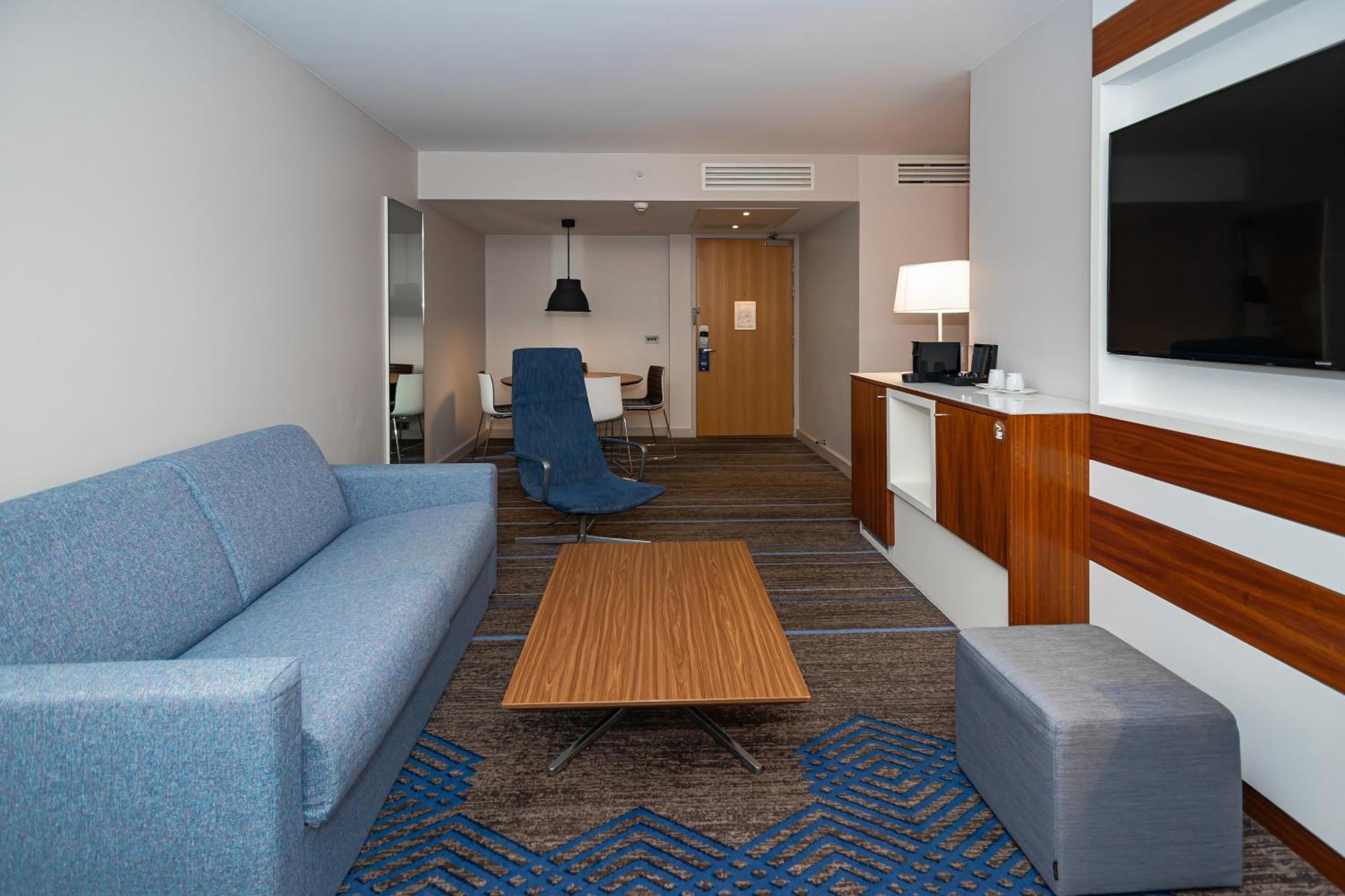 Doubletree By Hilton - Tower Of