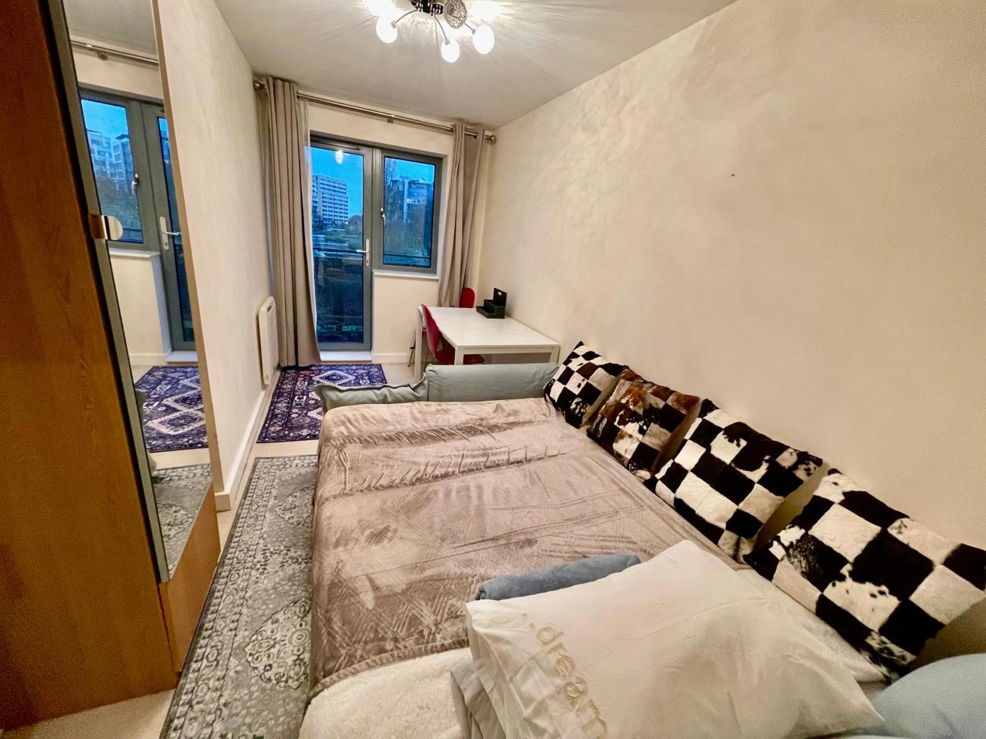 Luxury 2 Bedroom Apartment- View - Free Parking - Wembley Stadium 5km Apartment
