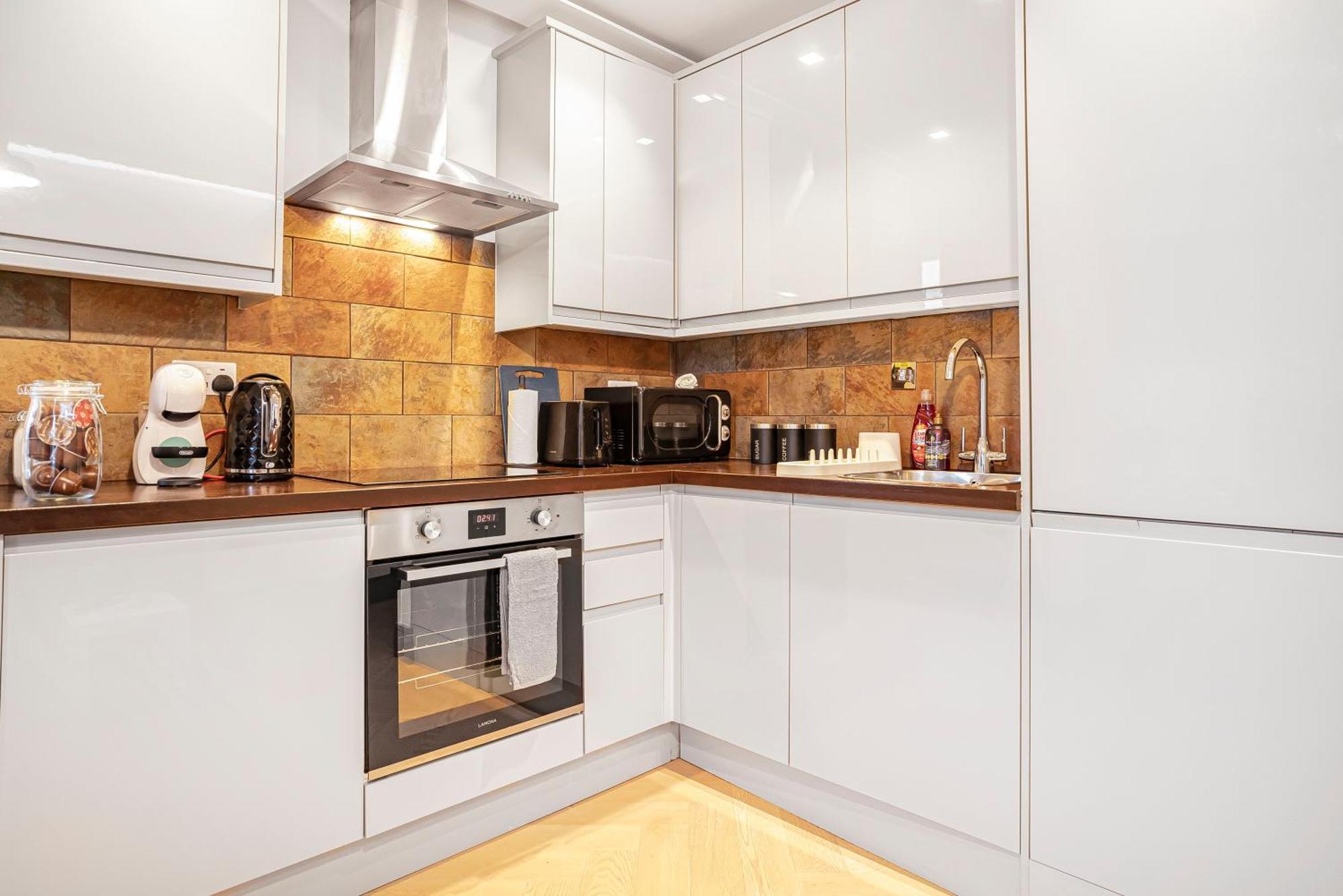 Stylish Modern By Livestay Short Lets & Serviced Nw6 Apartment London