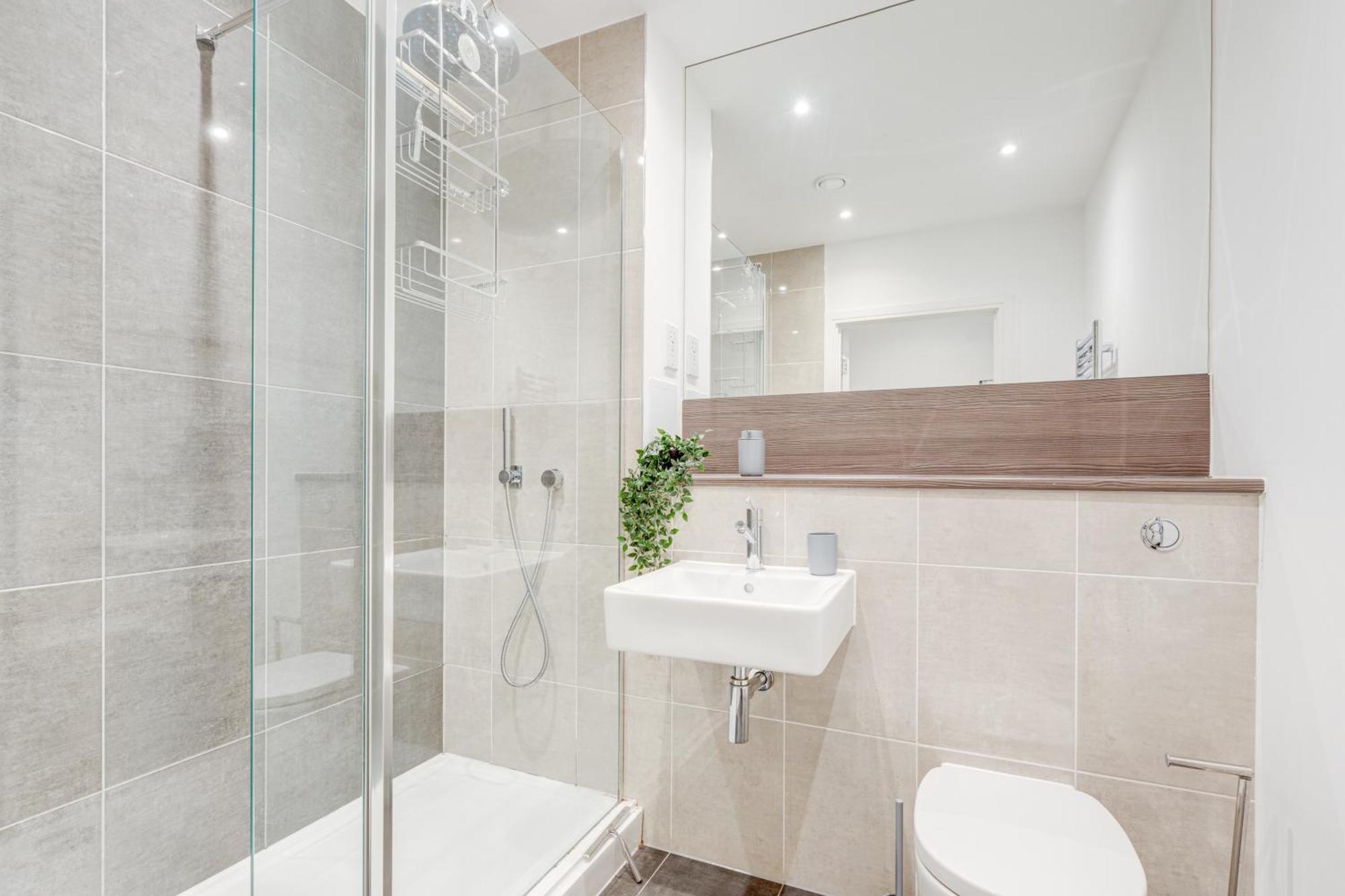 Cozy With 2 Bedrooms * Londra