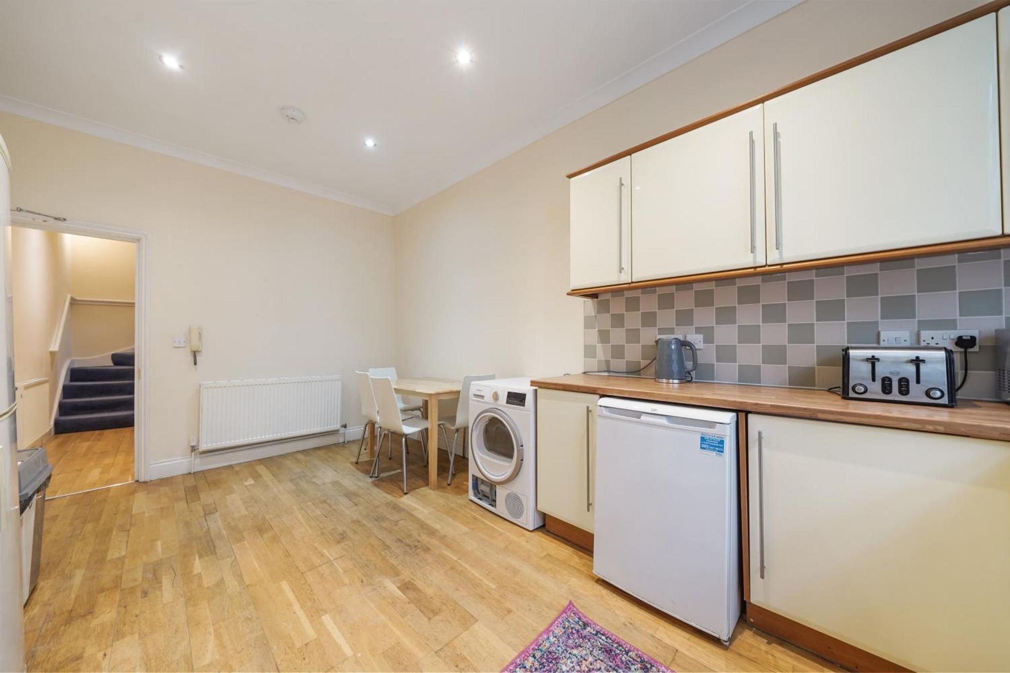 The Chic Townhouse In Kings Cross!!! 3 Floors * Londra