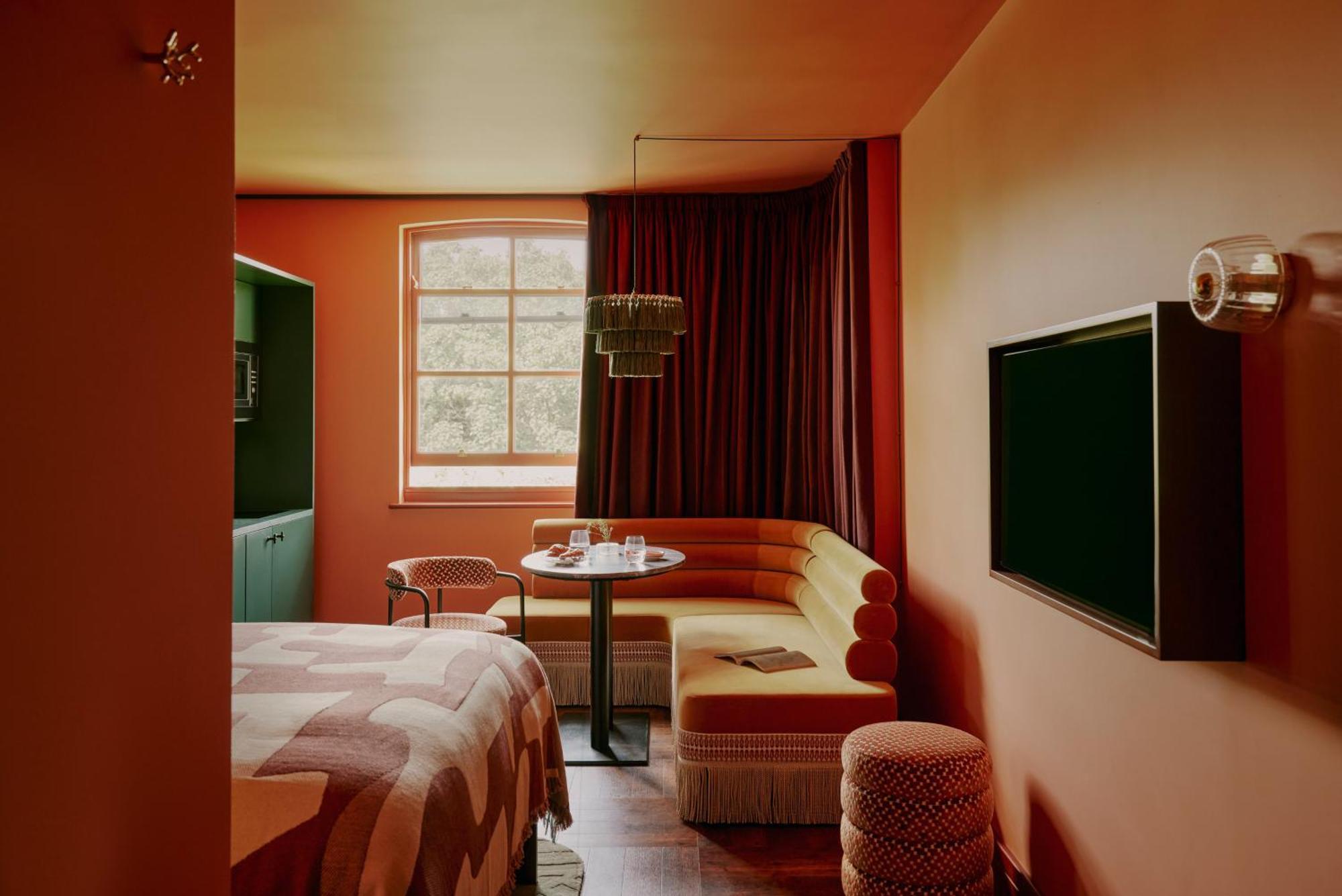 Ember Locke Kensington Hotel