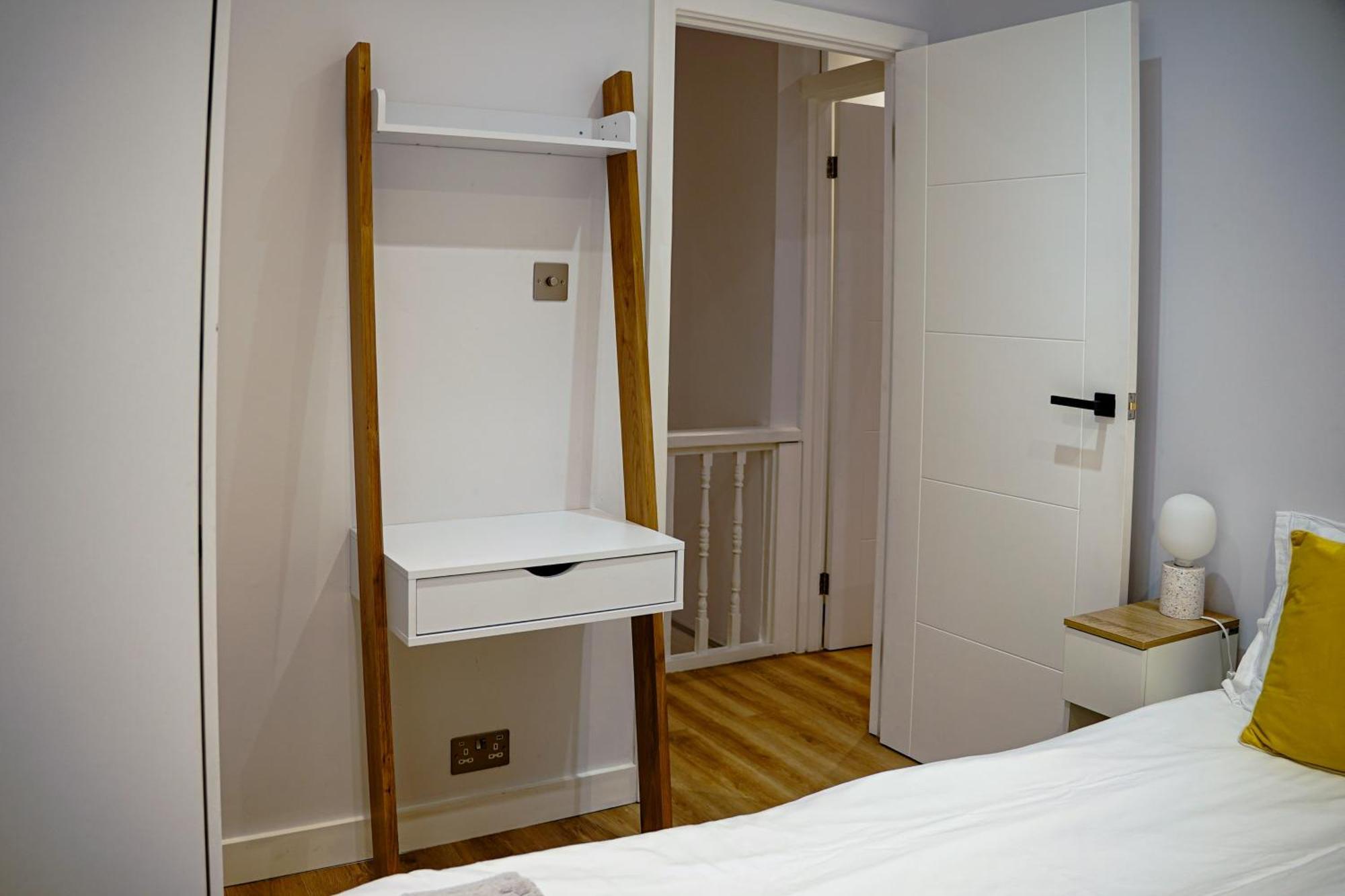 Modern 2 Bedroom Flat 20 Minutes From Oxford Street Lägenhet *