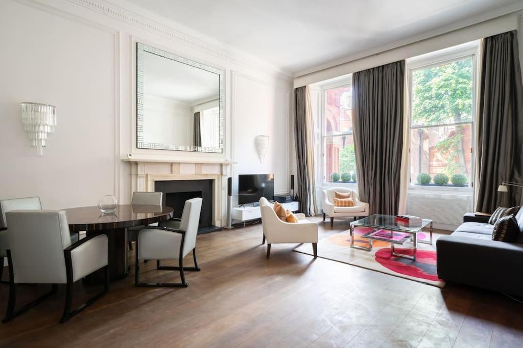 Super Knightsbridge 2 Bed Gound Floor Leilighet