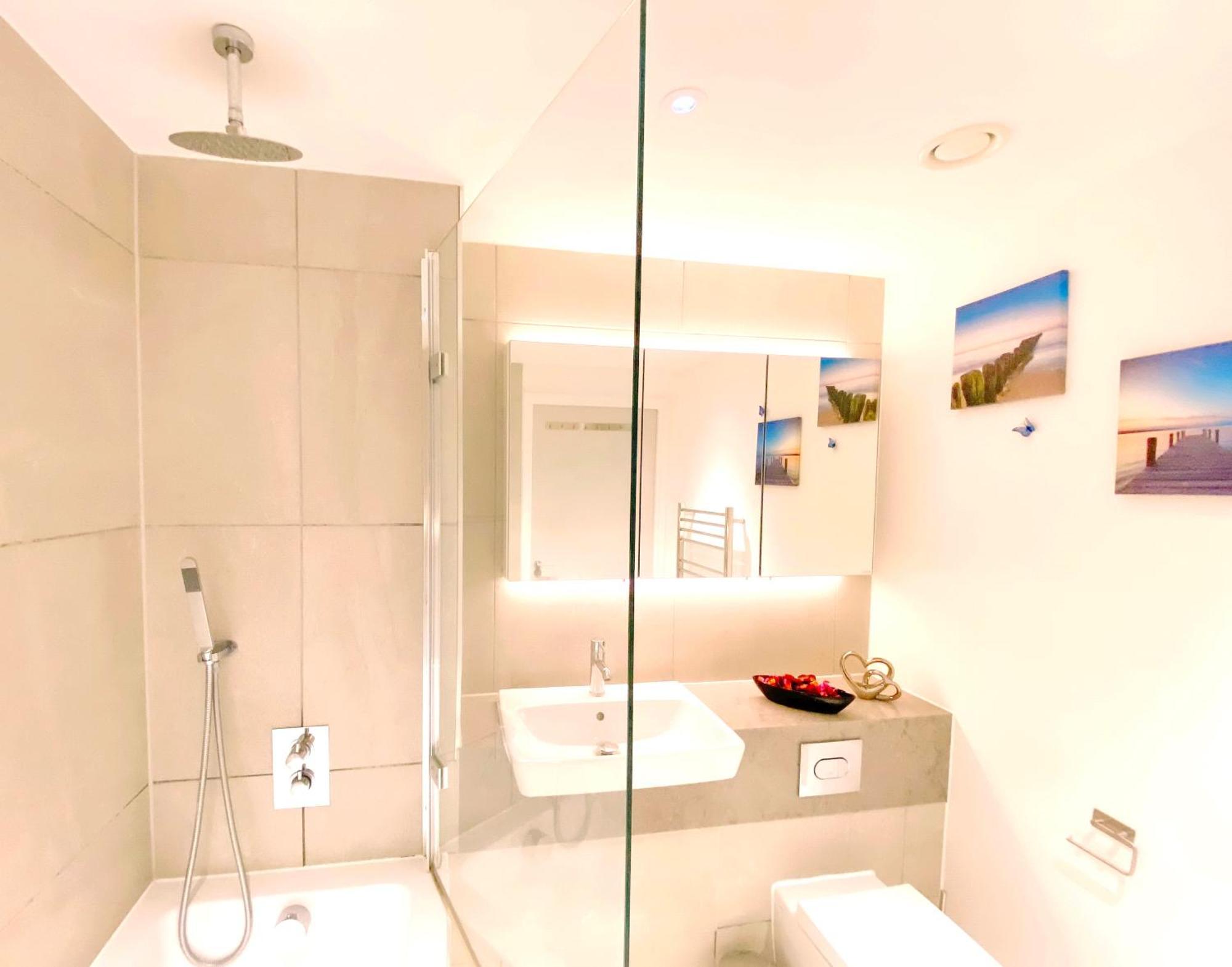 Accommodatie bij particulieren A Brand New Flat With 3 Bedrooms & 3 Baths In Zone 1 Angel For Max 9 Ppl *