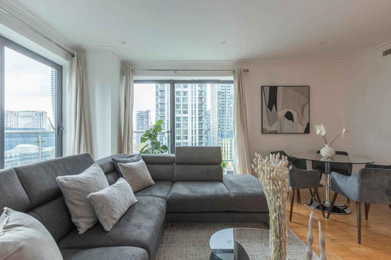 Waterfront Apartment London