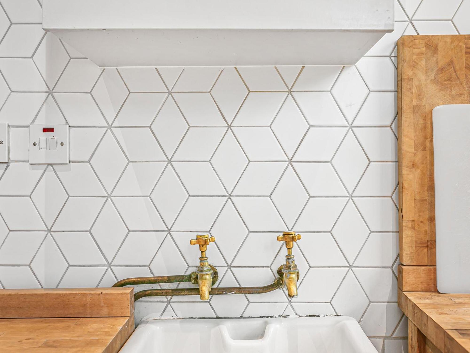 Pass The Keys Modern In Trendy Brixton Apartment London