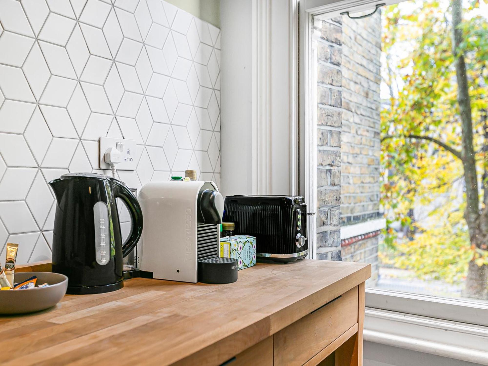 Pass The Keys Modern In Trendy Brixton Apartment