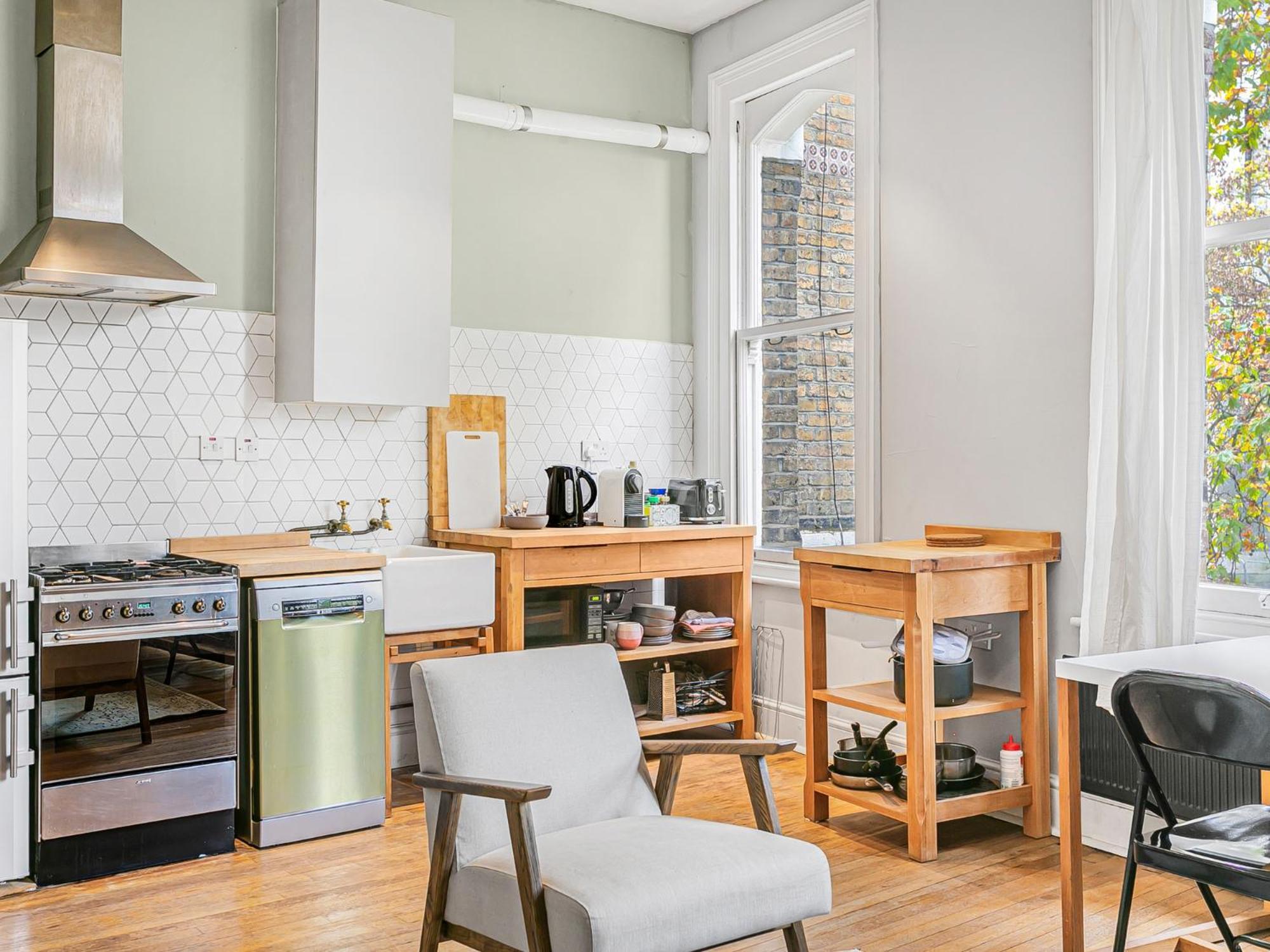 Pass The Keys Modern In Trendy Brixton Apartment London