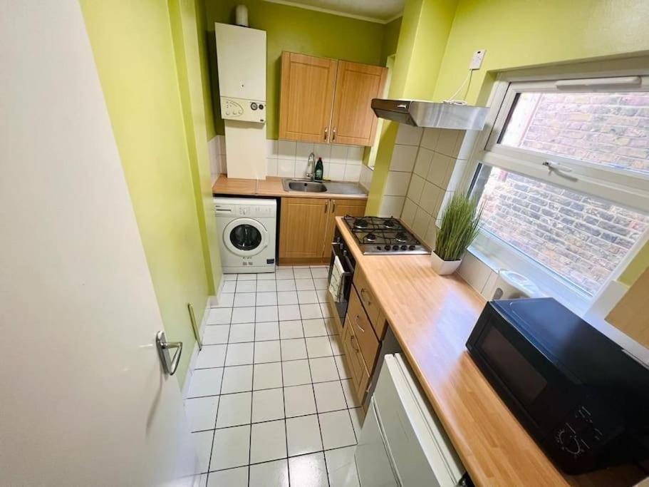 The Location, Distance Walking King's Cross Station Appartement Londen