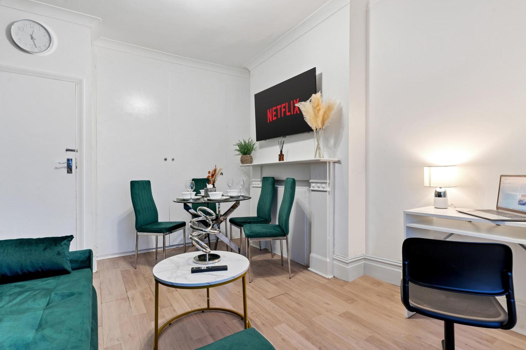 Stylish Pad In * Londres