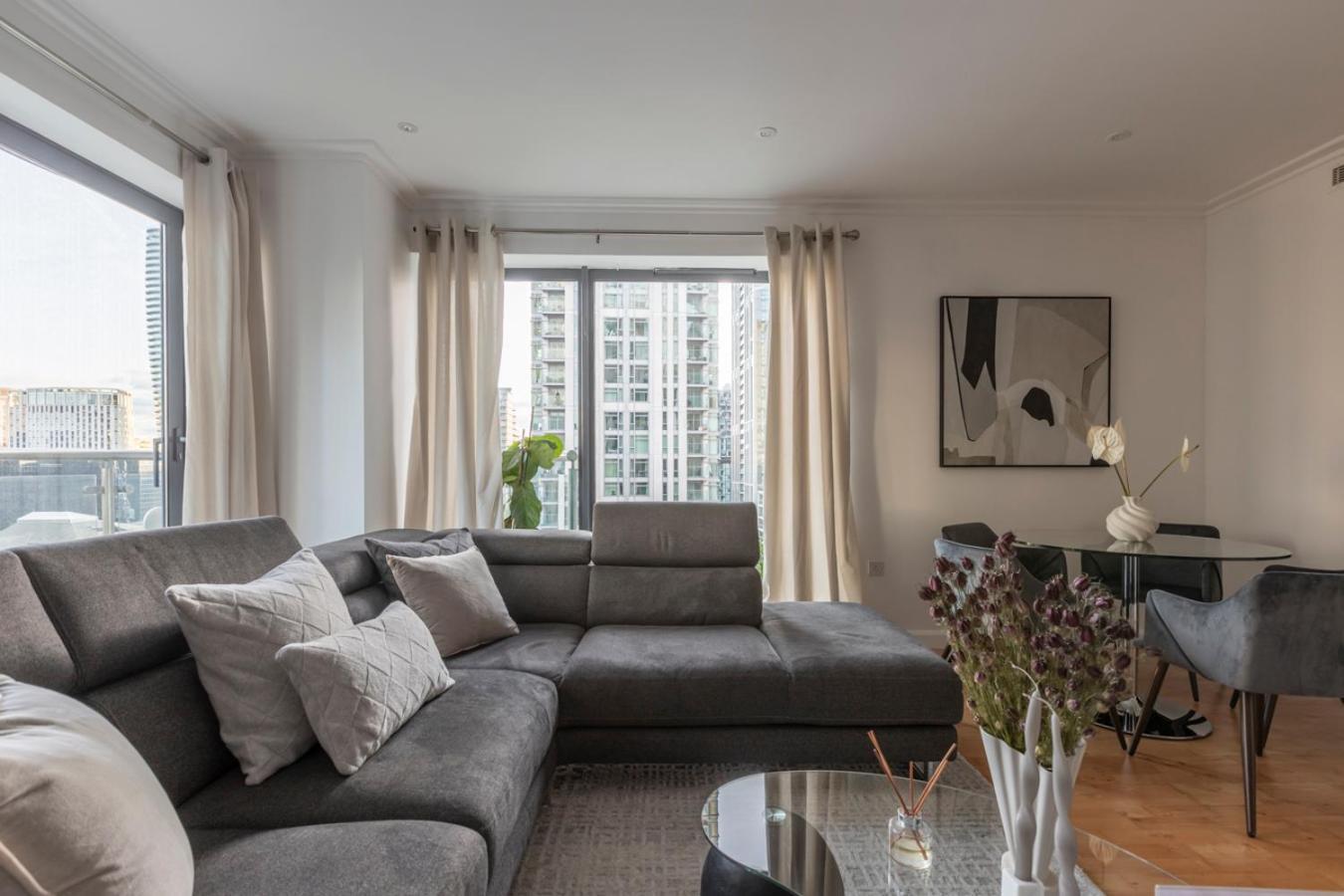 Waterfront Apartment London
