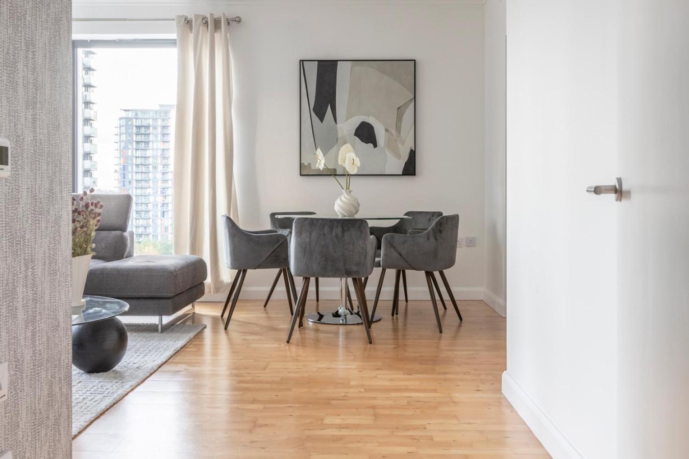 Waterfront Apartment London