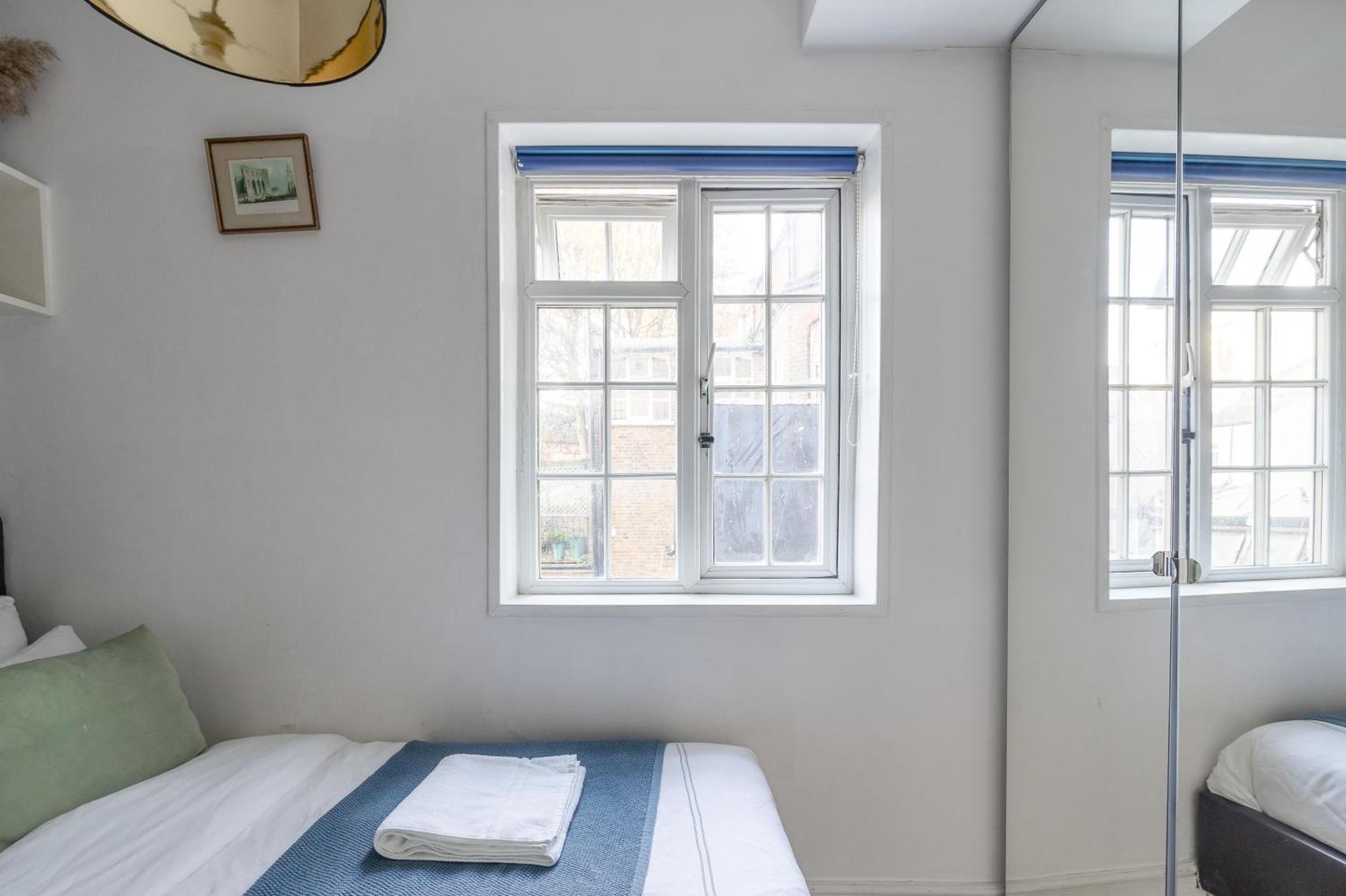 Leilighet West Flat With Balcony