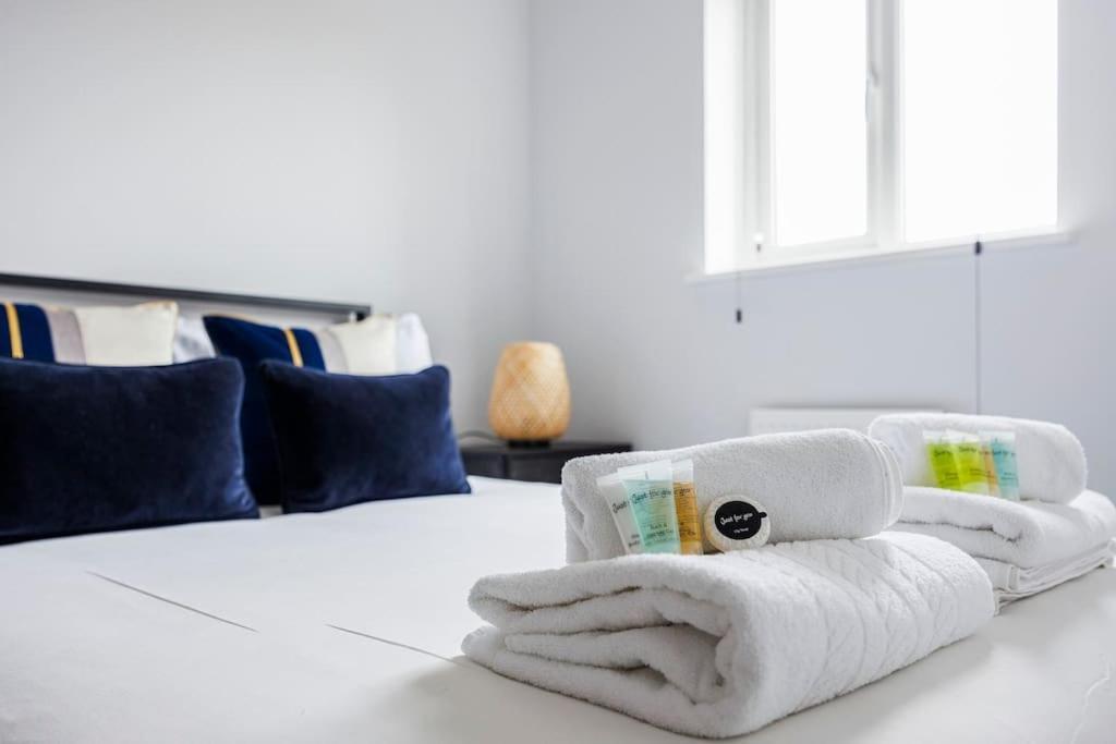 Stylish 3-bed East Contractors Parking Sleeps 5 Near Excel Appartamento *