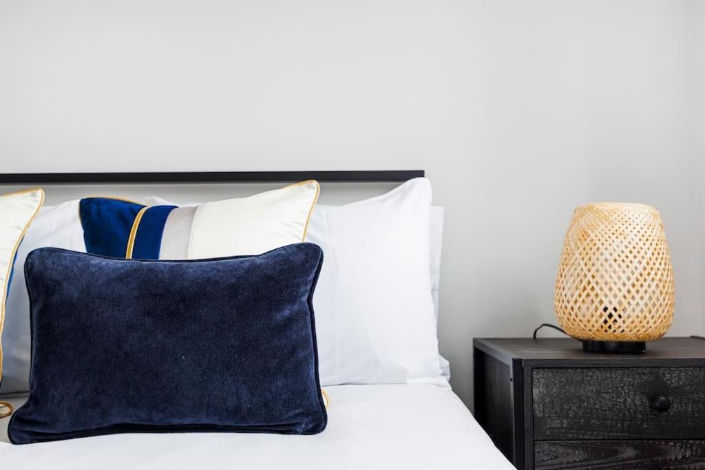 Appartamento Stylish 3-bed East Contractors Parking Sleeps 5 Near Excel Londra