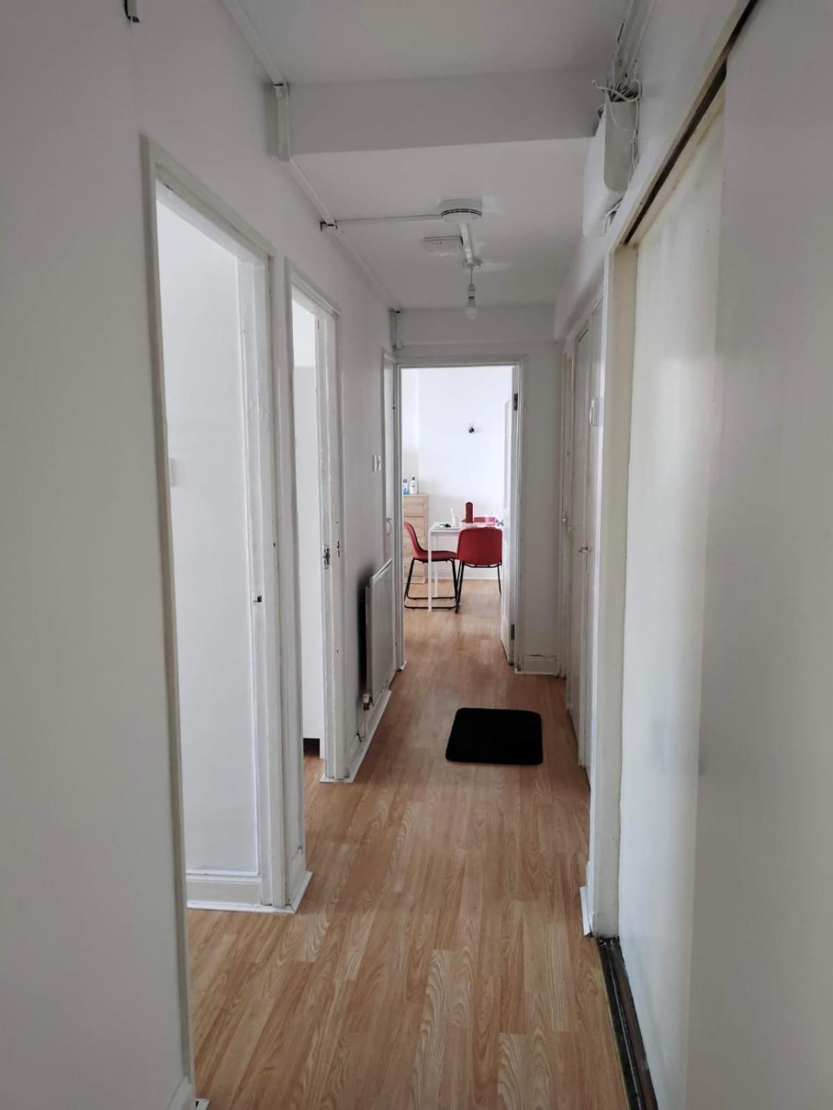 Flatshare Canary Wharf Cityview Shared With Host For Common Spaces Separate Bedroom Shared Bathroom Londen