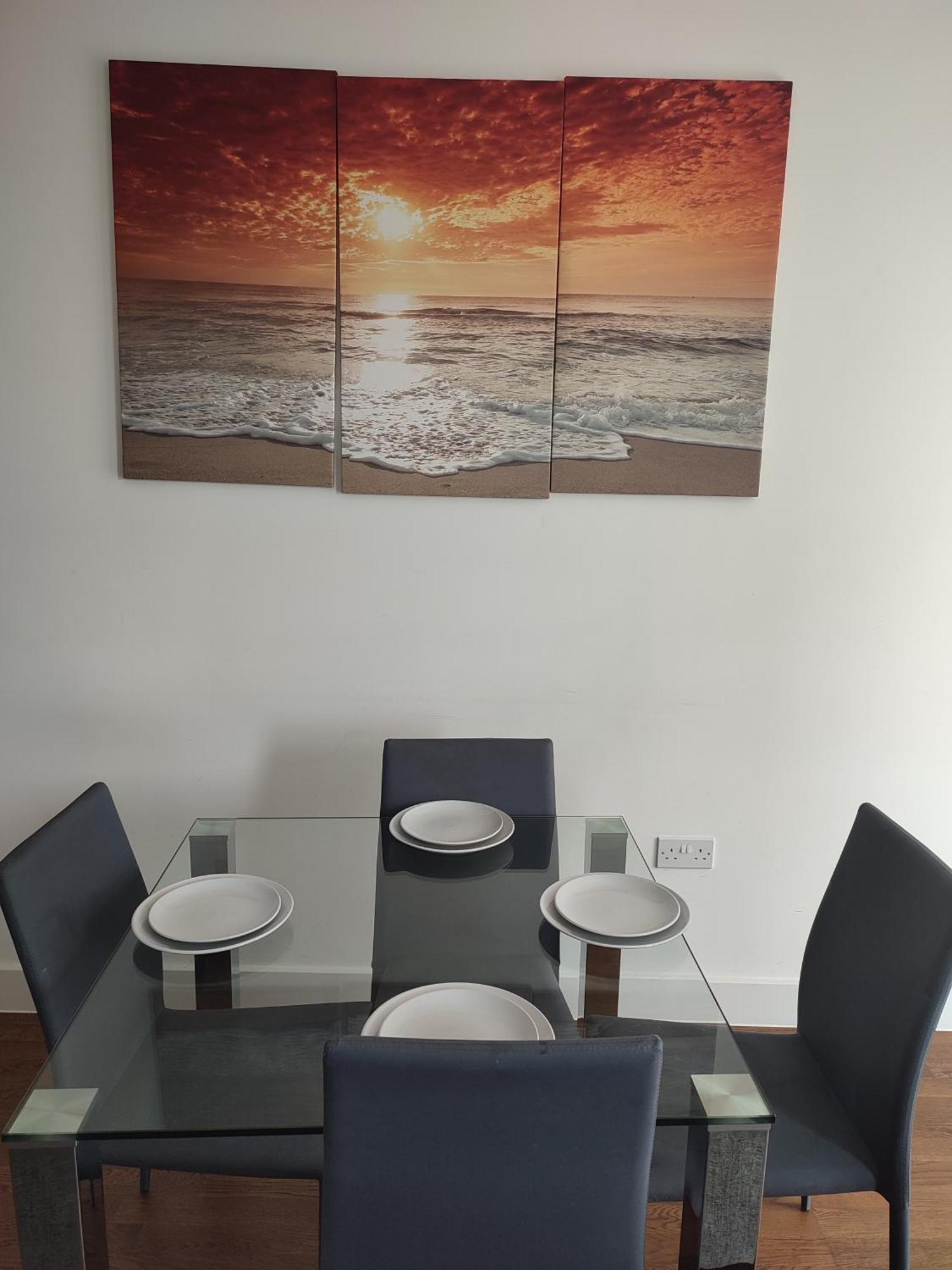 Apartment Grandeaur 2-bedrooom In Royal Asenal With Riverview
