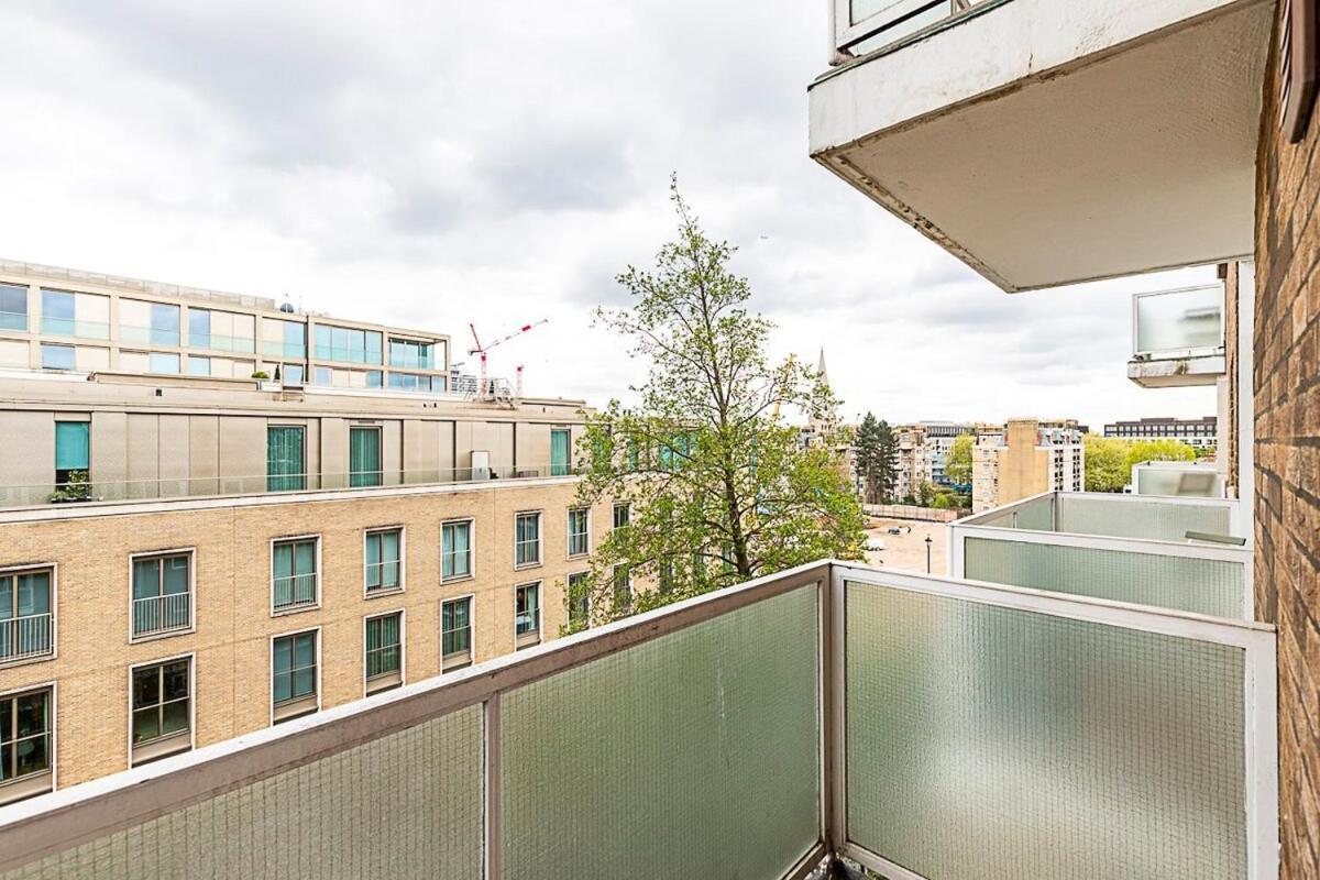 Modern With Balcony Appartement