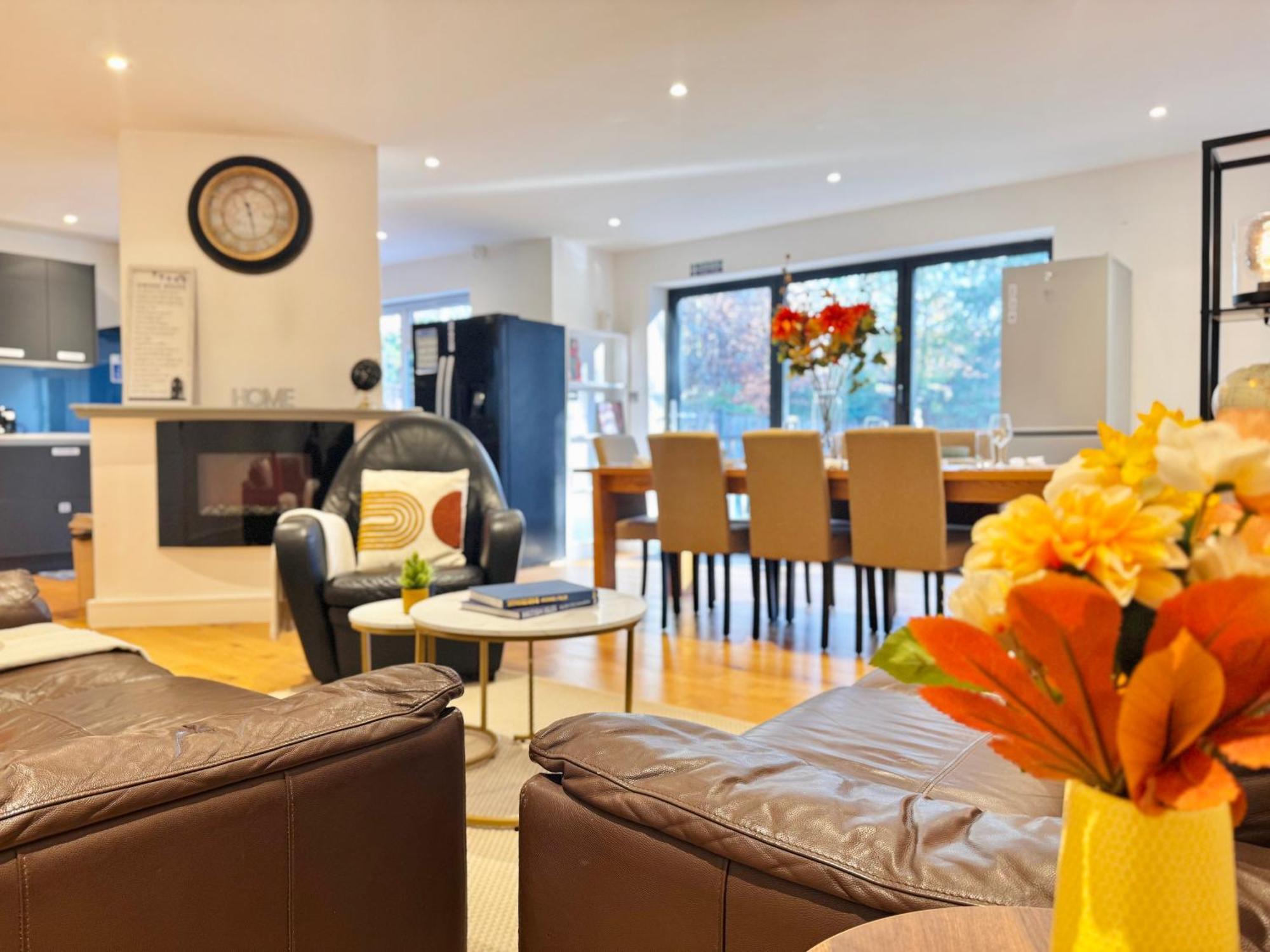 Gasthof En-suites With Free Parking 30min To London