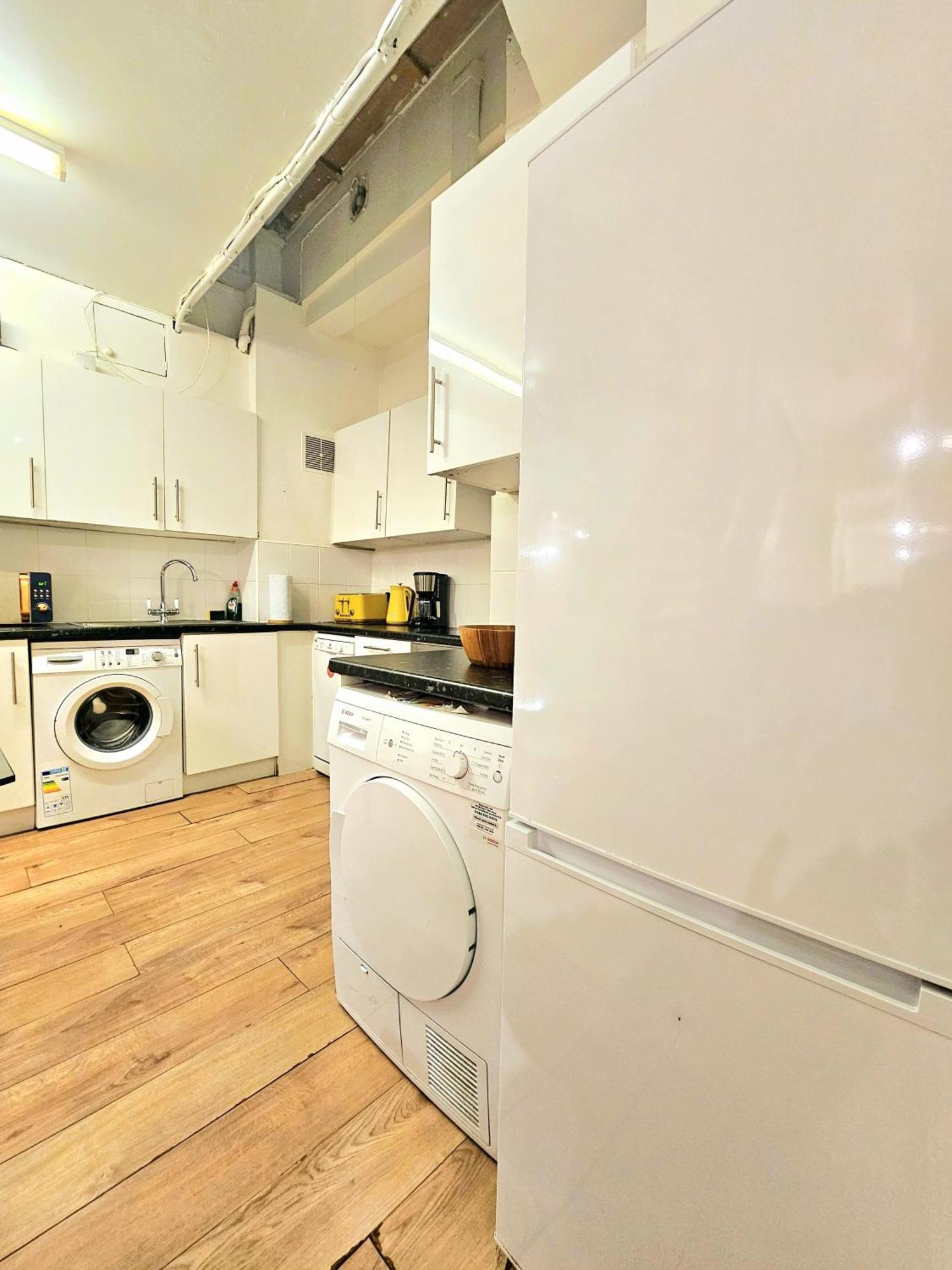 Appartement Duplex With 3 Bedrooms And Large Sofa-bed Back Patio, Near Angel And King's Cross Station